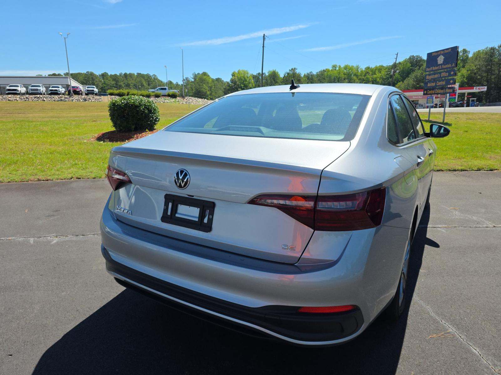 2023 Volkswagen Jetta 1.5T SE FWD