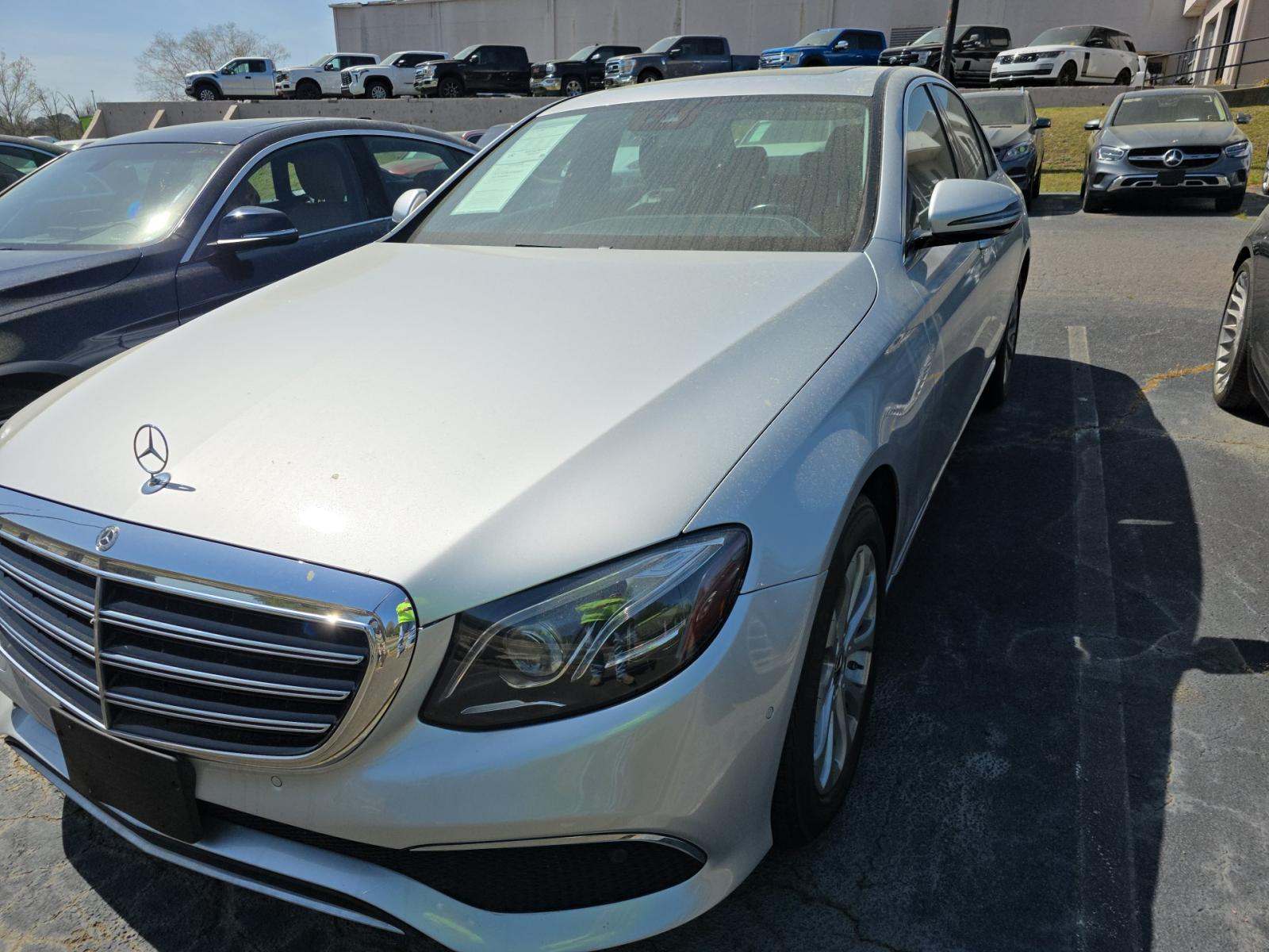 MERCEDES-BENZ E-CLASS - 1