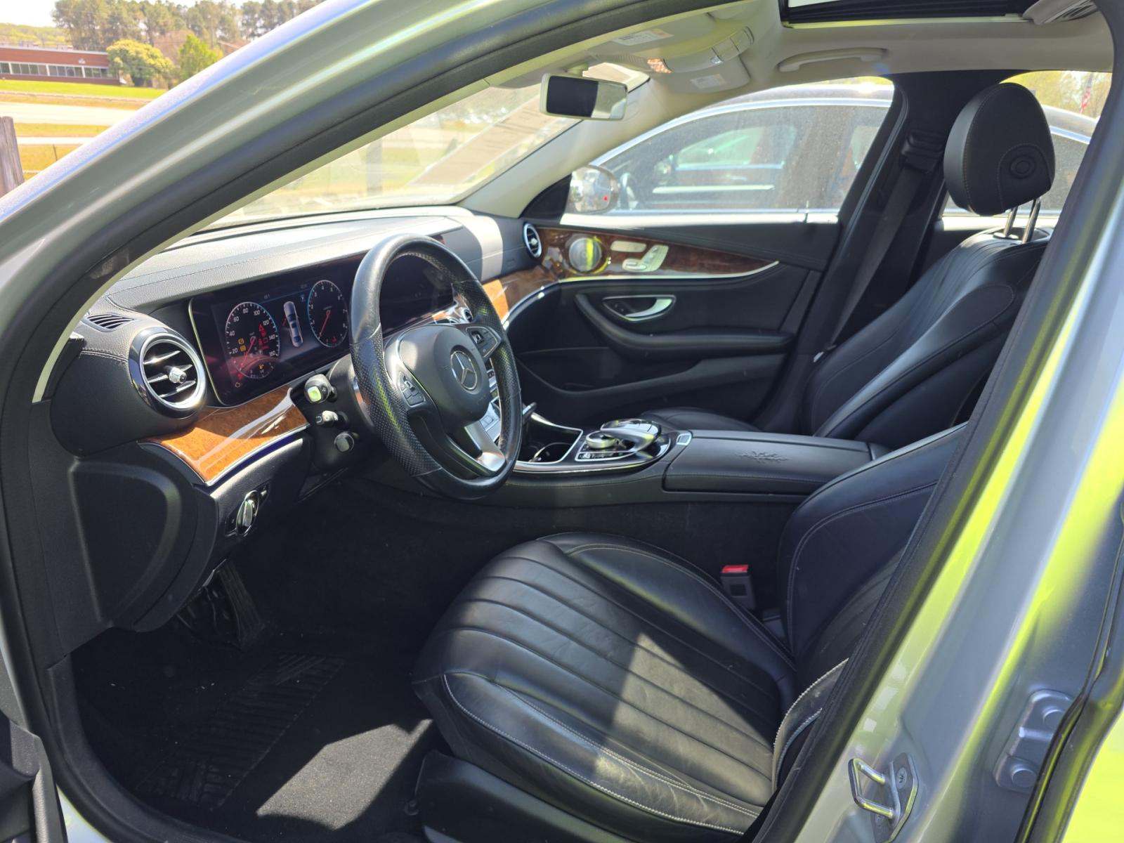 MERCEDES-BENZ E-CLASS - 6