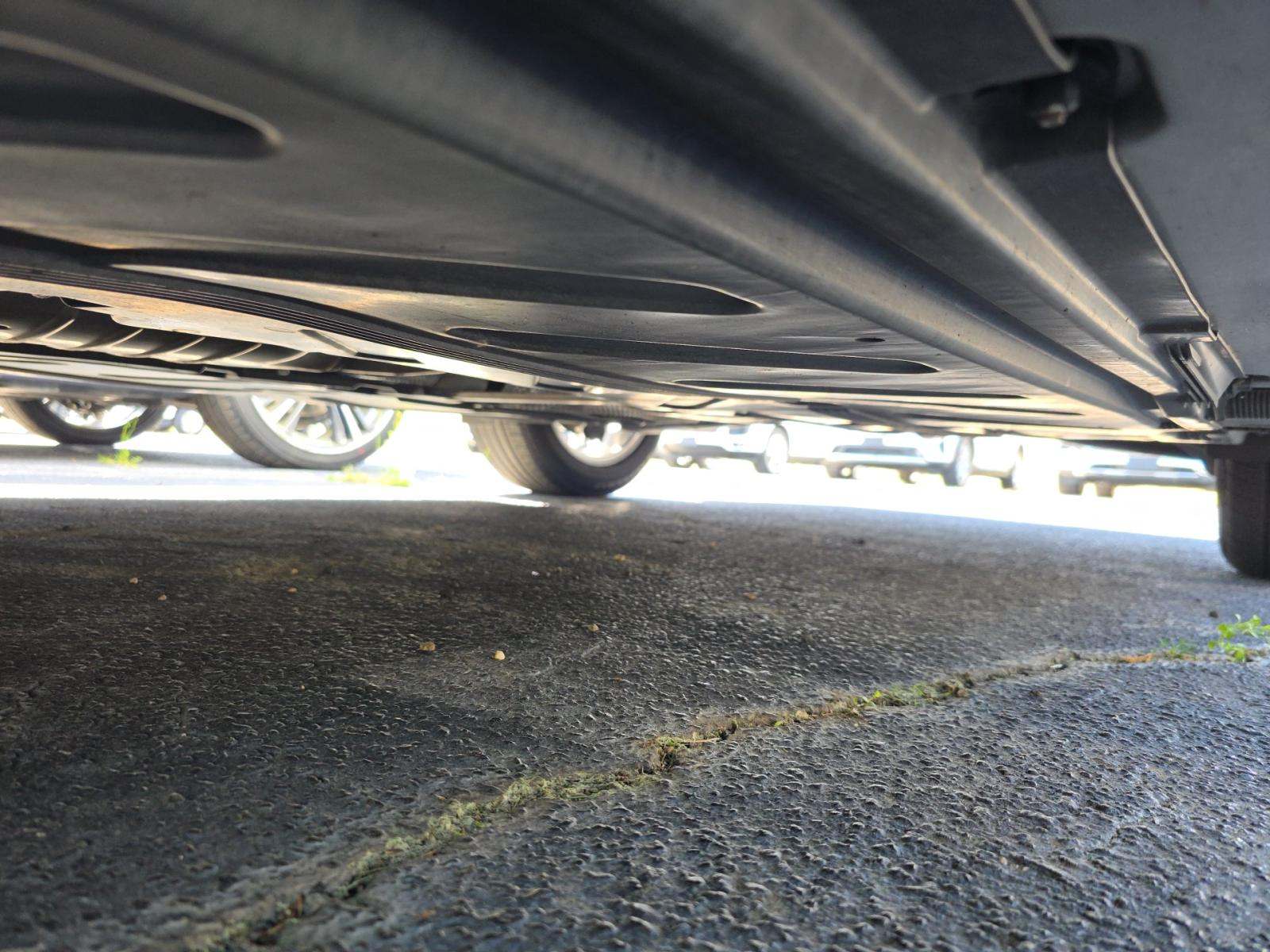 MERCEDES-BENZ E-CLASS - 7