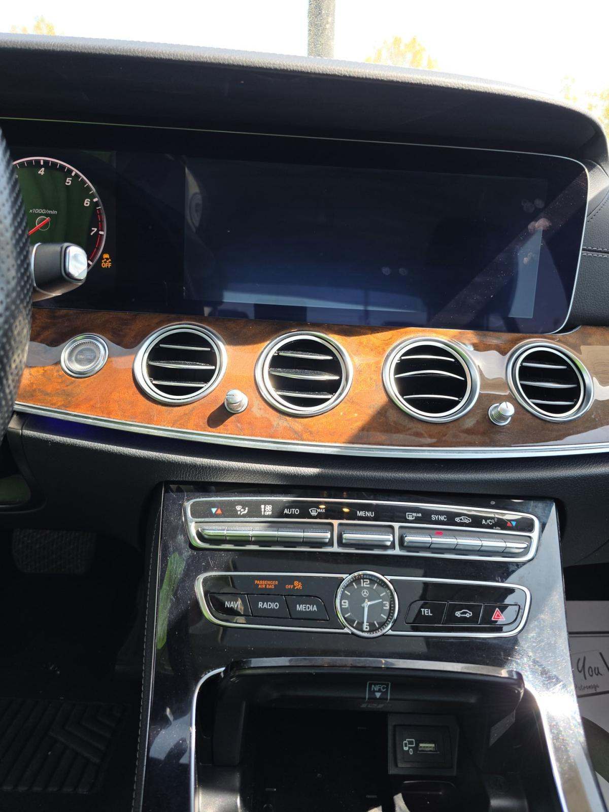 MERCEDES-BENZ E-CLASS - 10