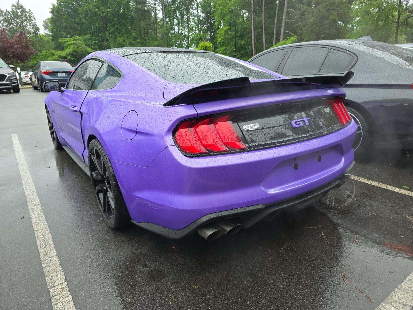 FORD MUSTANG - 2