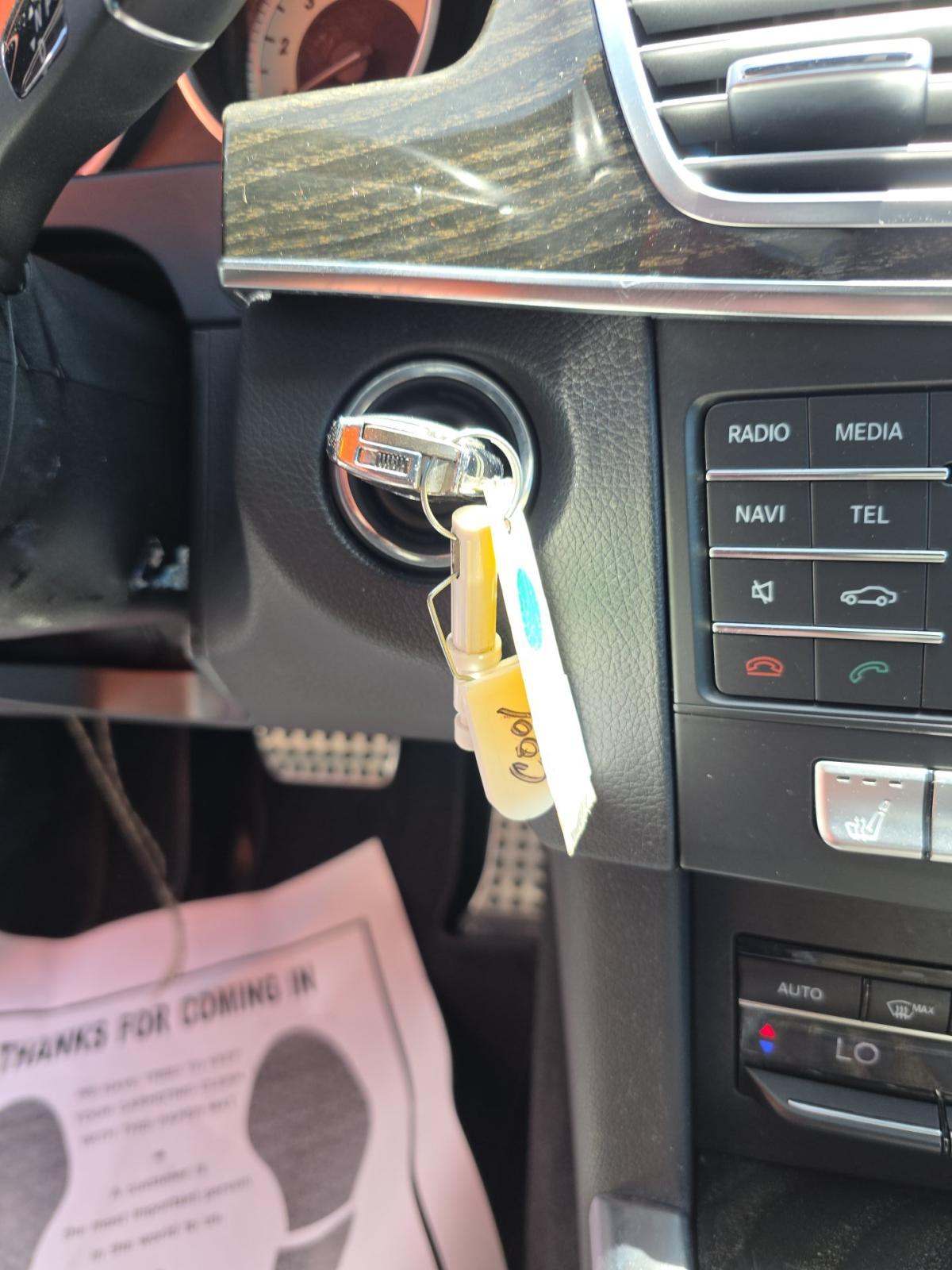 MERCEDES-BENZ E-CLASS - 8