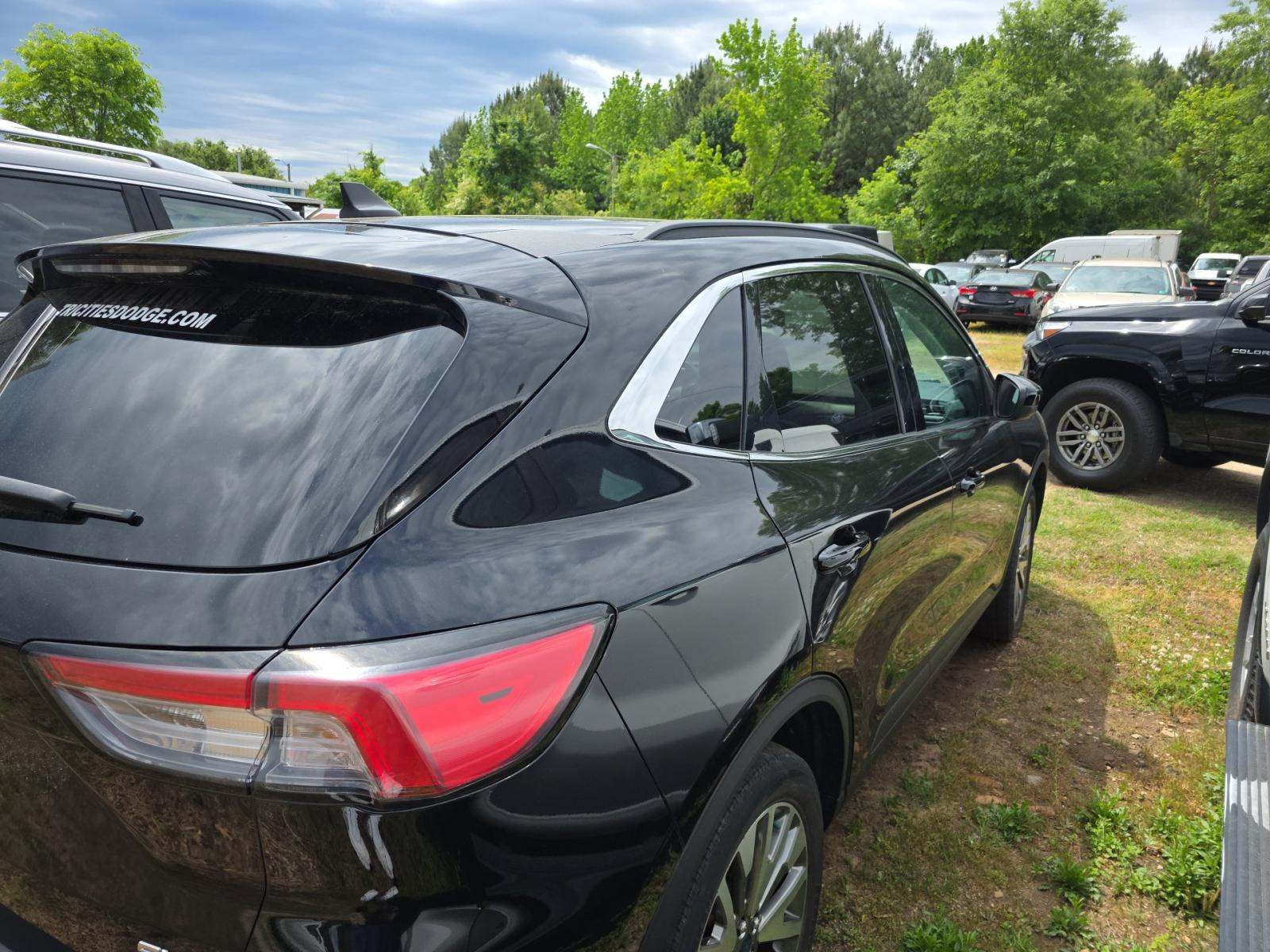 FORD ESCAPE - 4