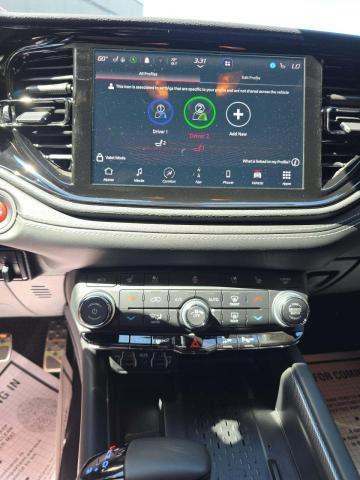 DODGE SRT HELLCAT - 10