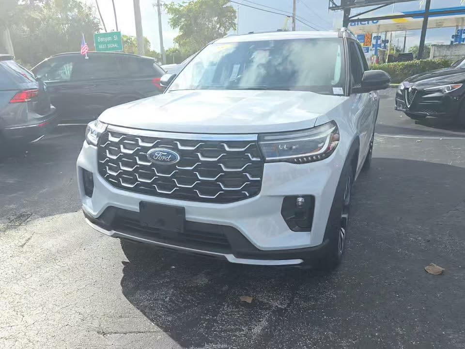 2025 Ford Explorer Platinum AWD