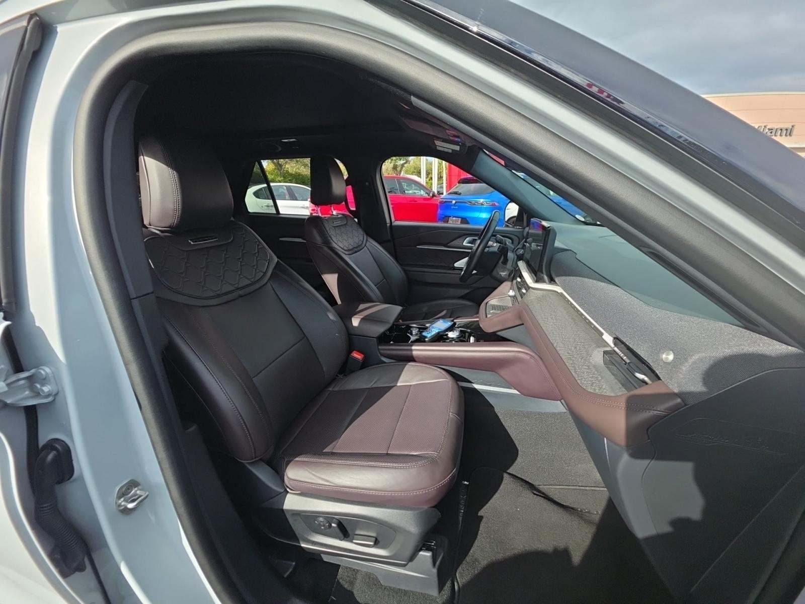 2025 Ford Explorer Platinum AWD