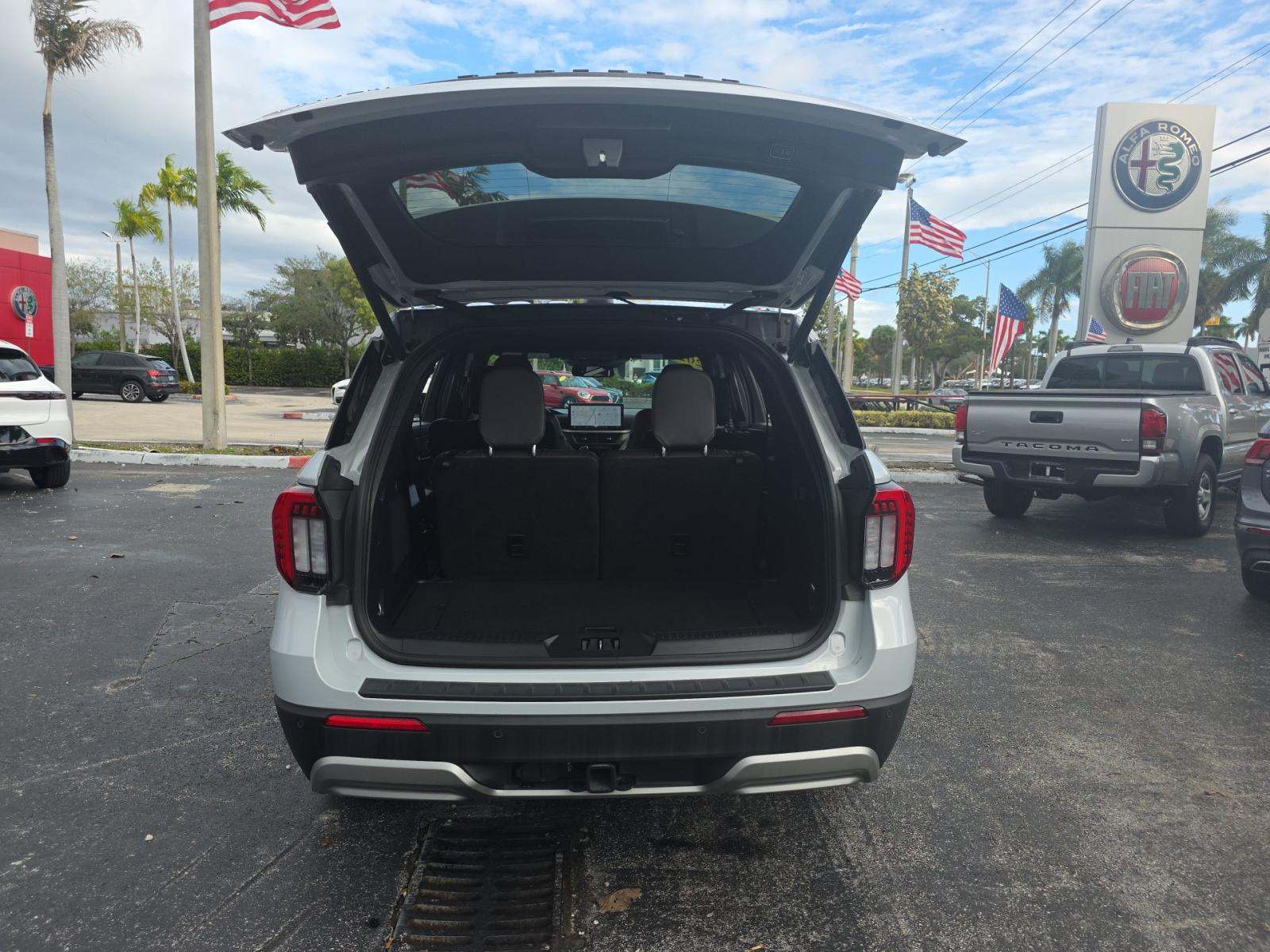 2025 Ford Explorer Platinum AWD