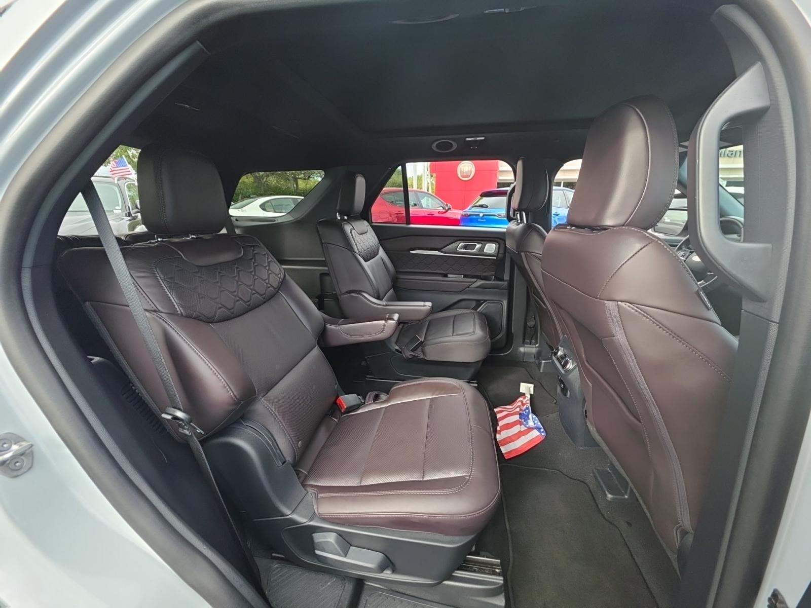 2025 Ford Explorer Platinum AWD