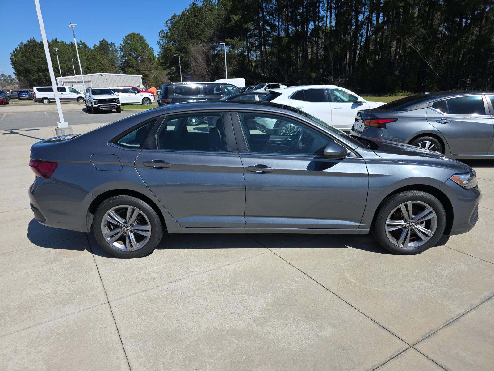 2024 Volkswagen Jetta 1.5T SE FWD