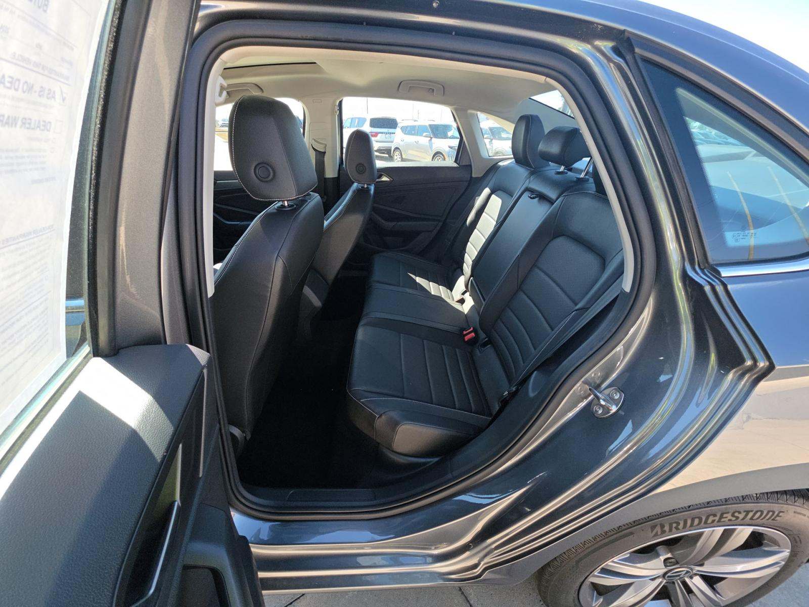 2024 Volkswagen Jetta 1.5T SE FWD