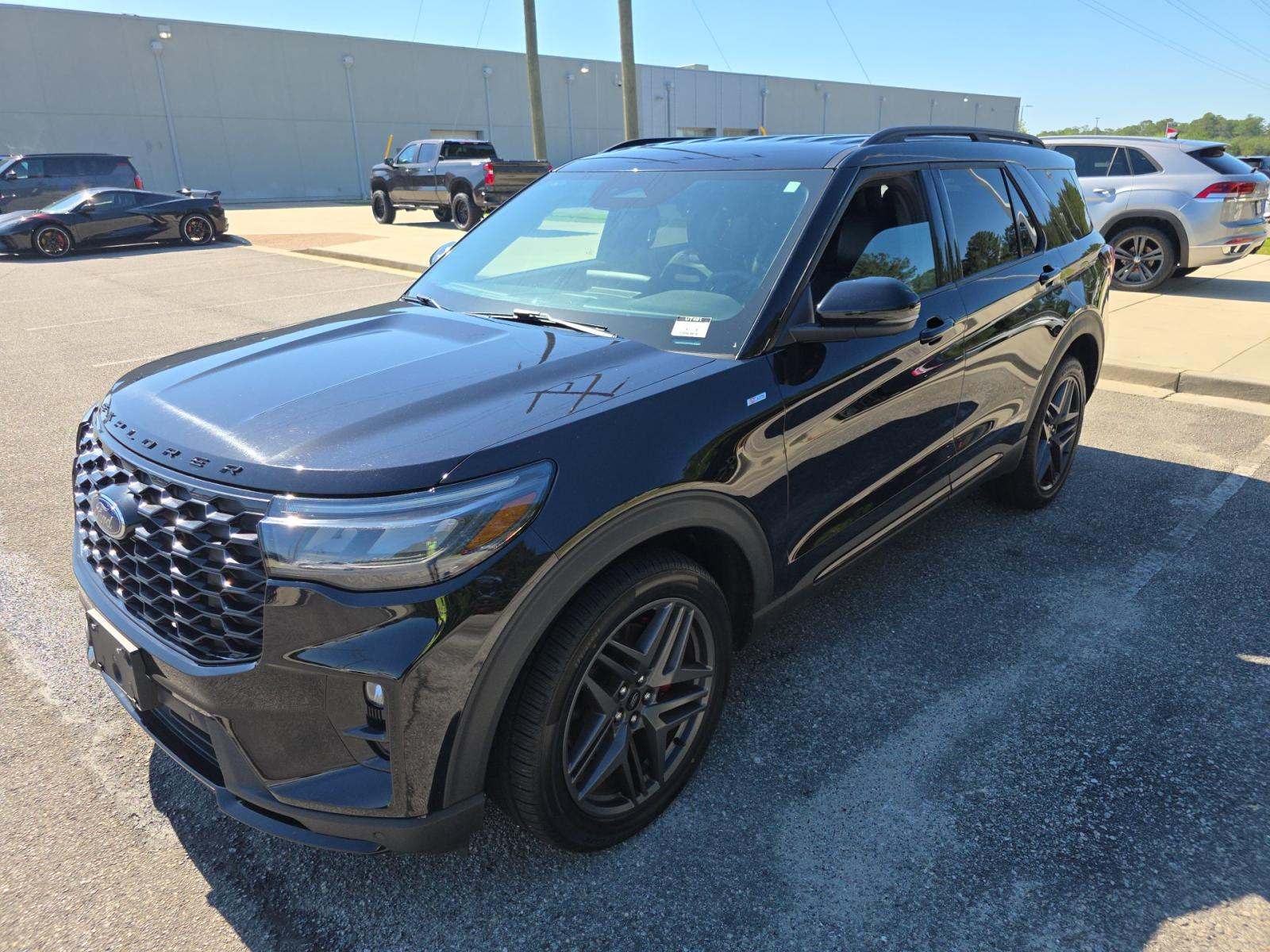 2025 Ford Explorer ST-Line AWD