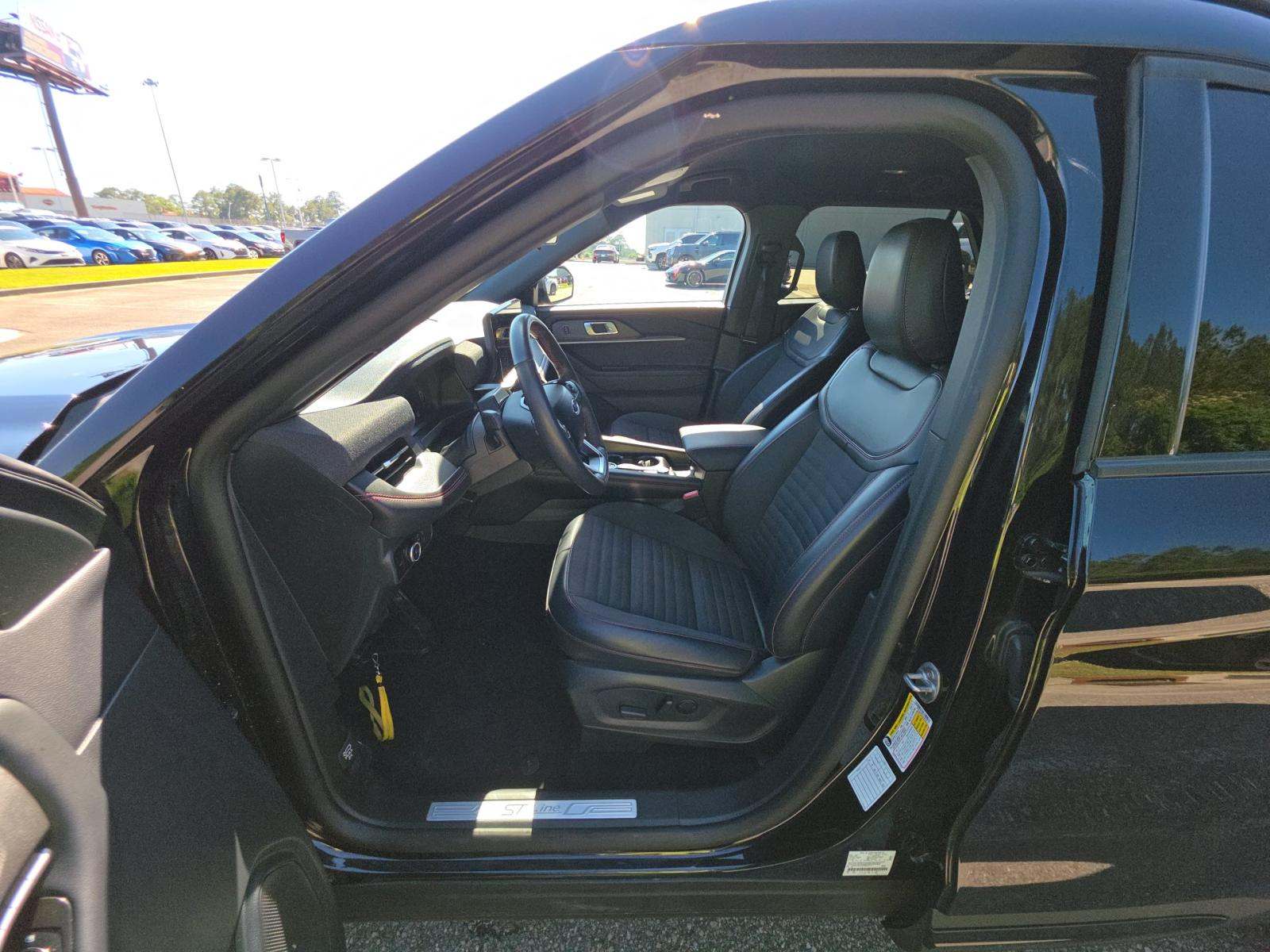 2025 Ford Explorer ST-Line AWD