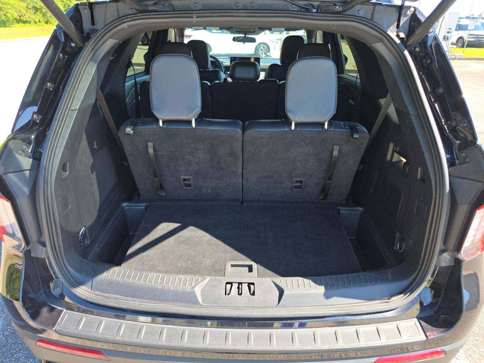 2025 Ford Explorer ST-Line AWD