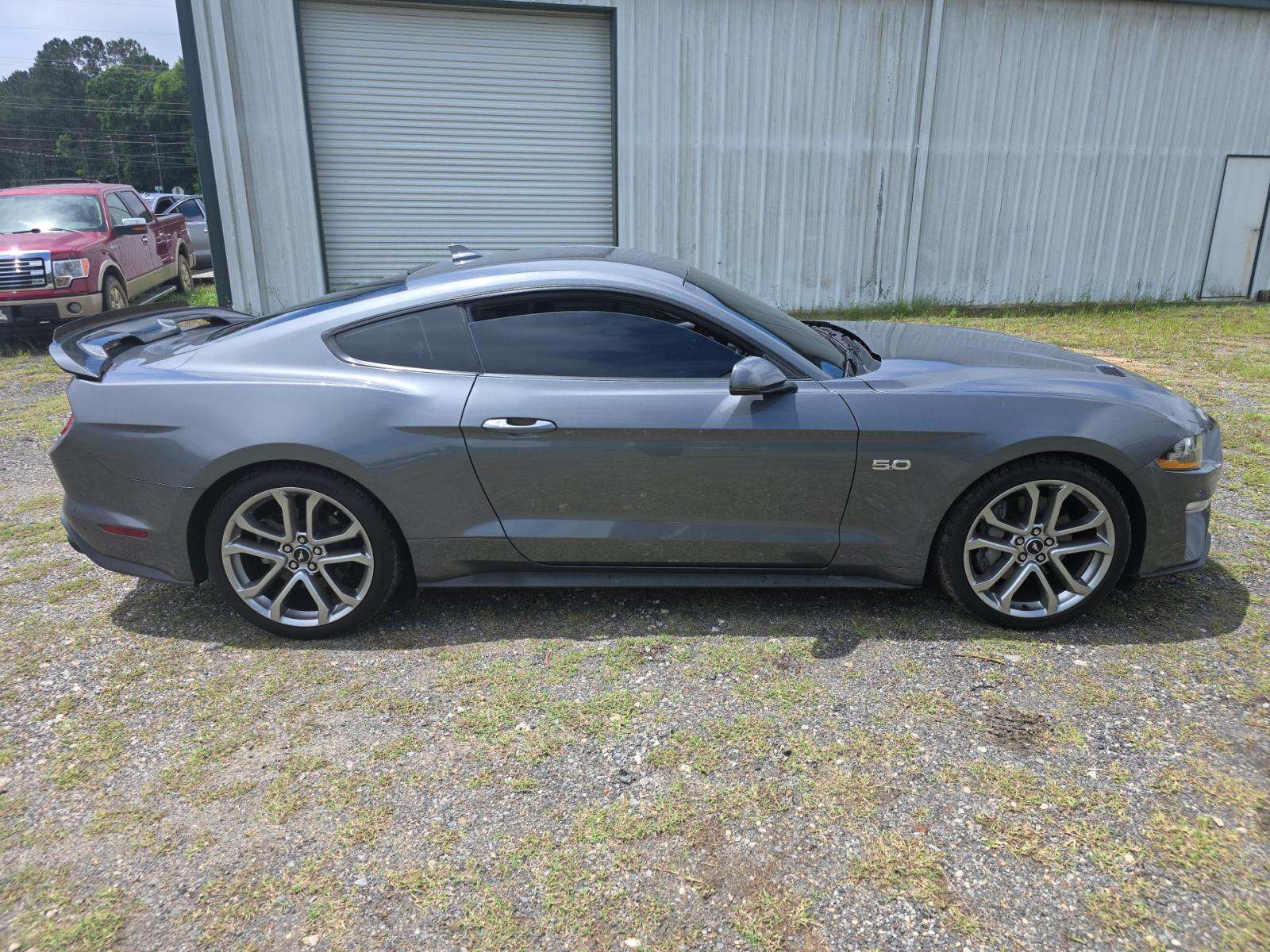 FORD MUSTANG - 4