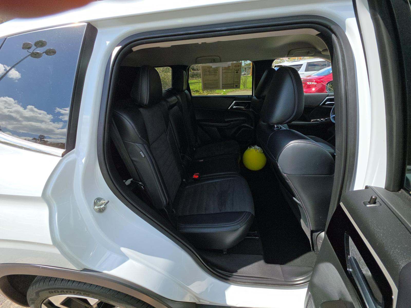 2024 Mitsubishi Outlander SE FWD