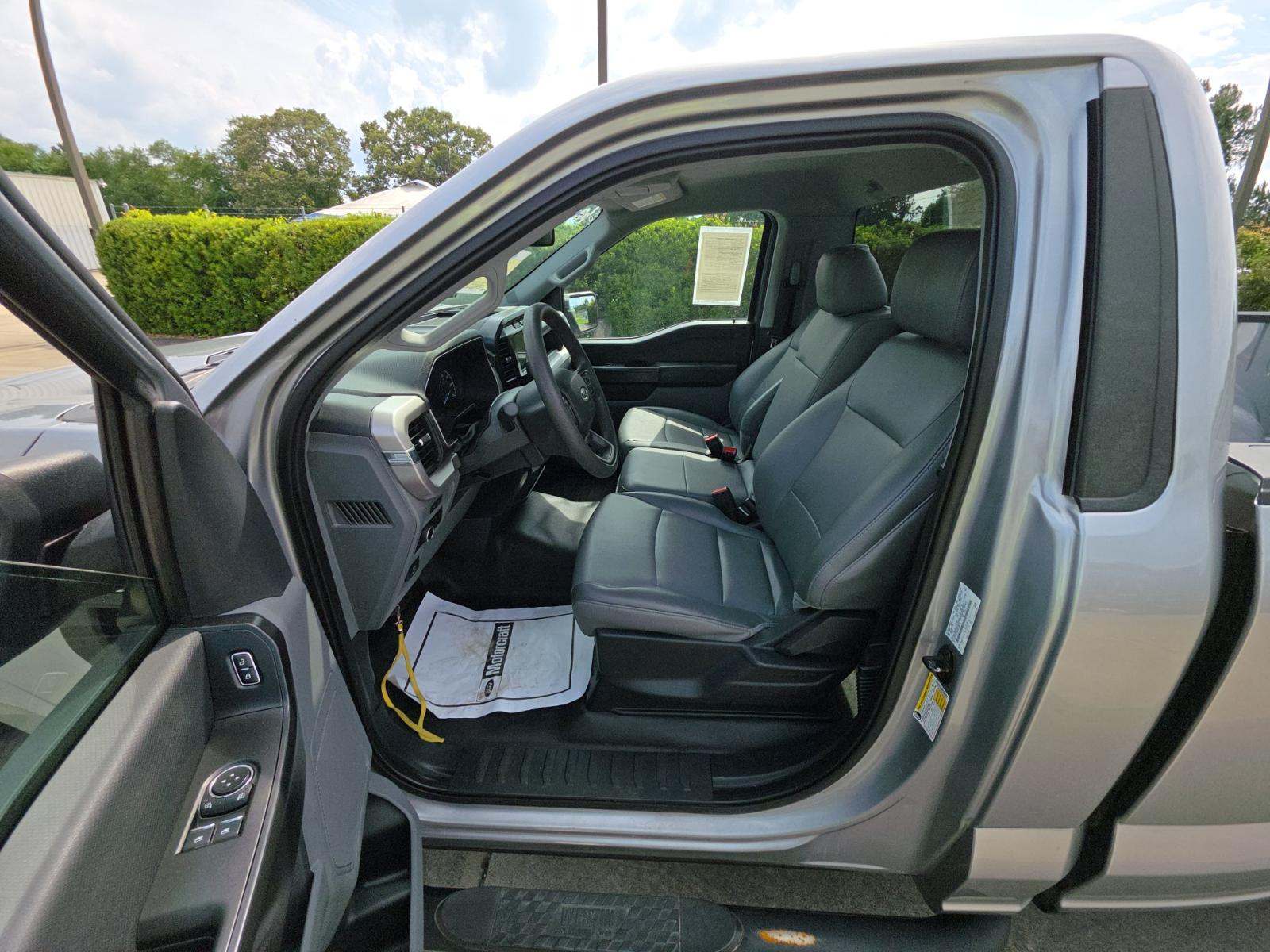 2023 Ford F-150 XL RWD
