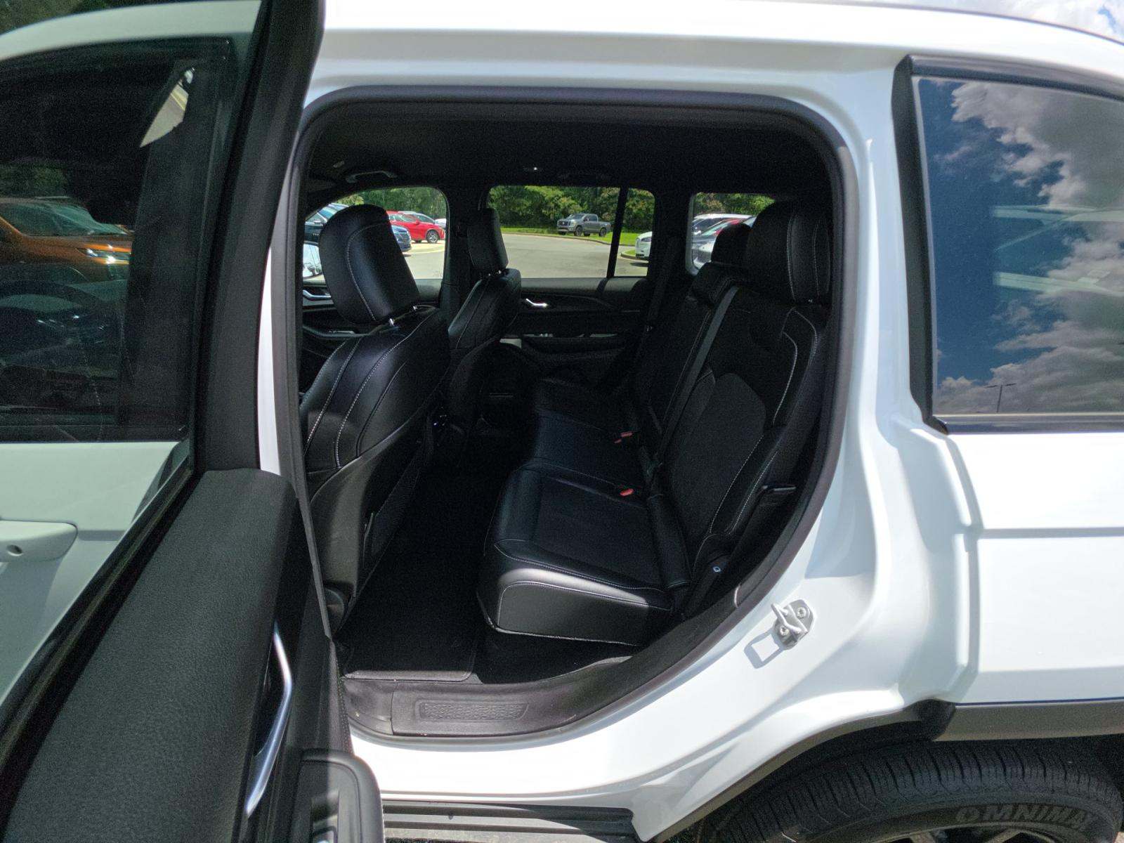 2025 Jeep Grand Cherokee Altitude AWD