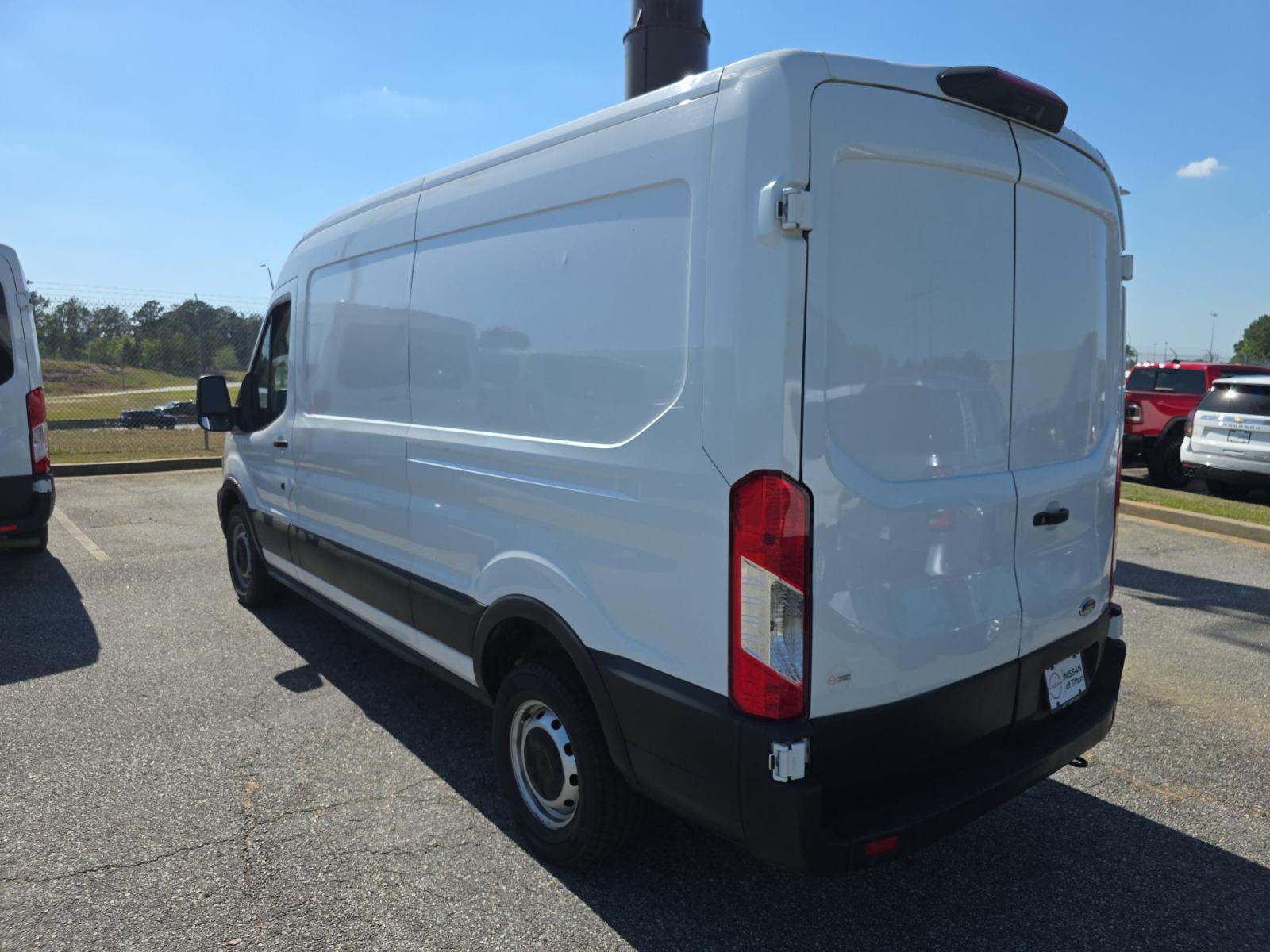 FORD TRANSIT 250 - 2
