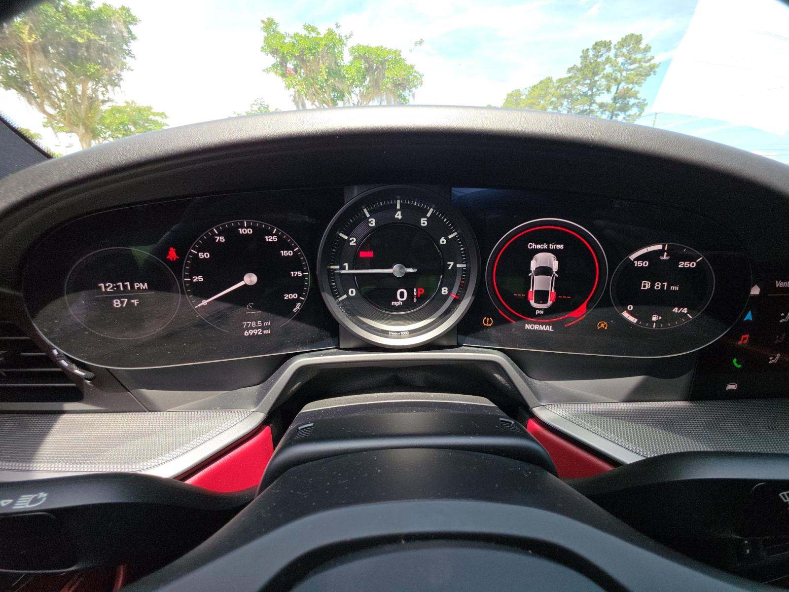 PORSCHE 911 - 9