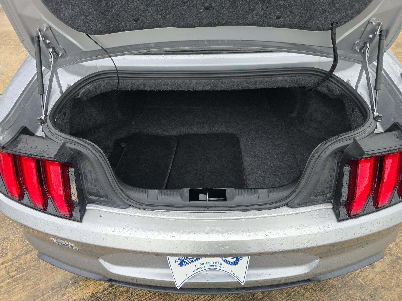 2020 Ford Mustang EcoBoost Premium RWD