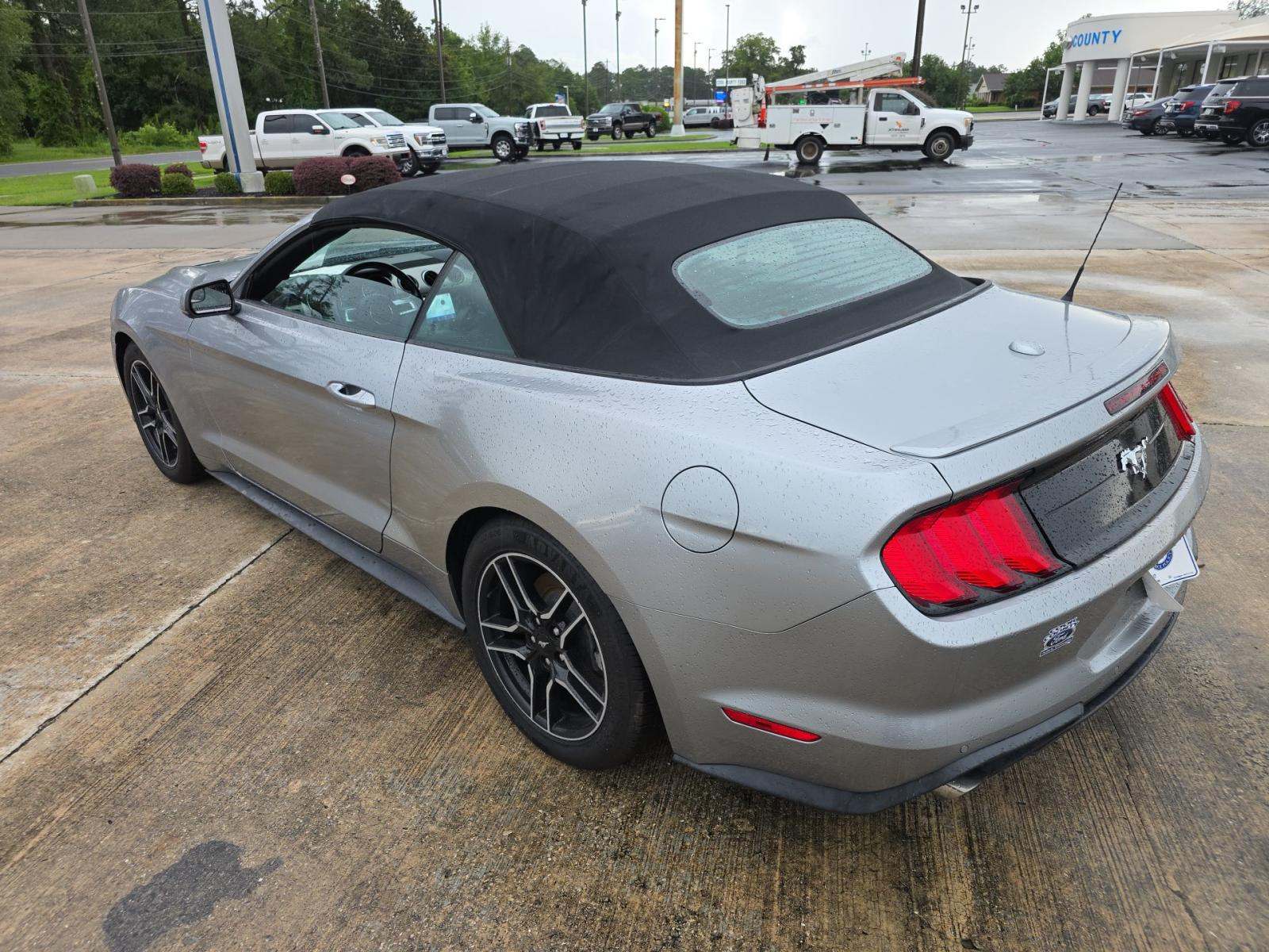 2020 Ford Mustang EcoBoost Premium RWD