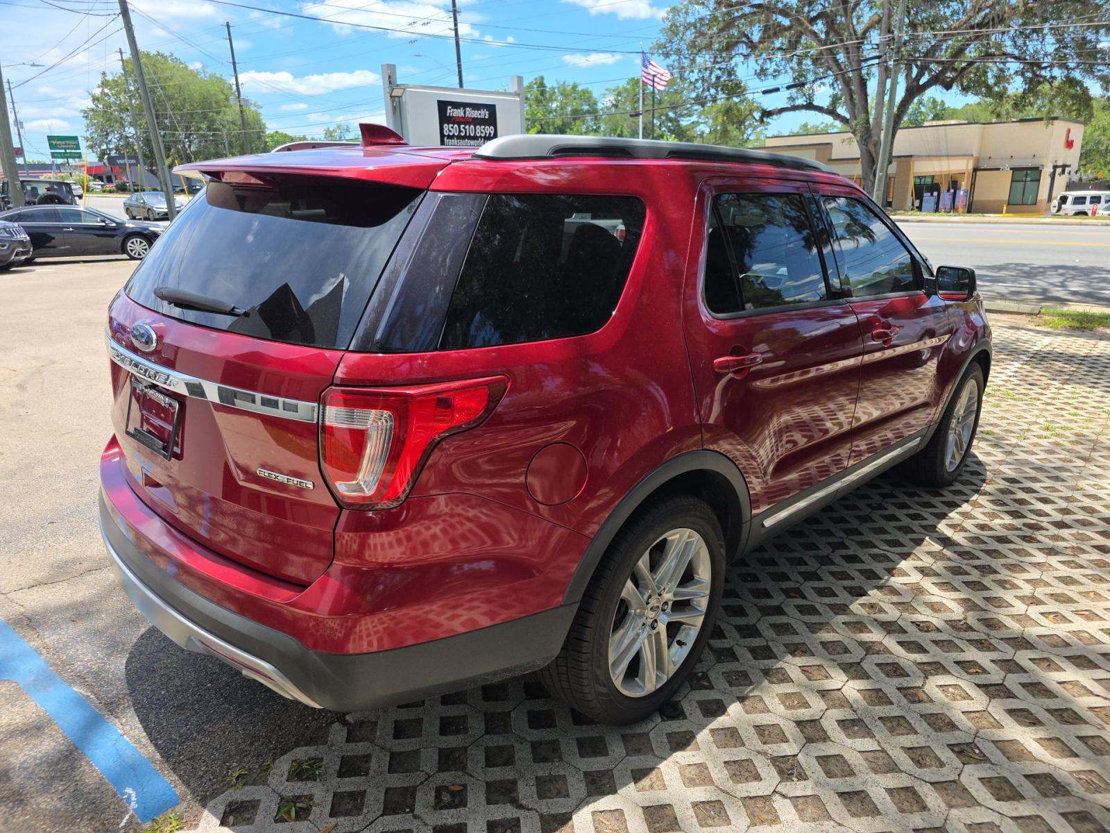 FORD EXPLORER - 3