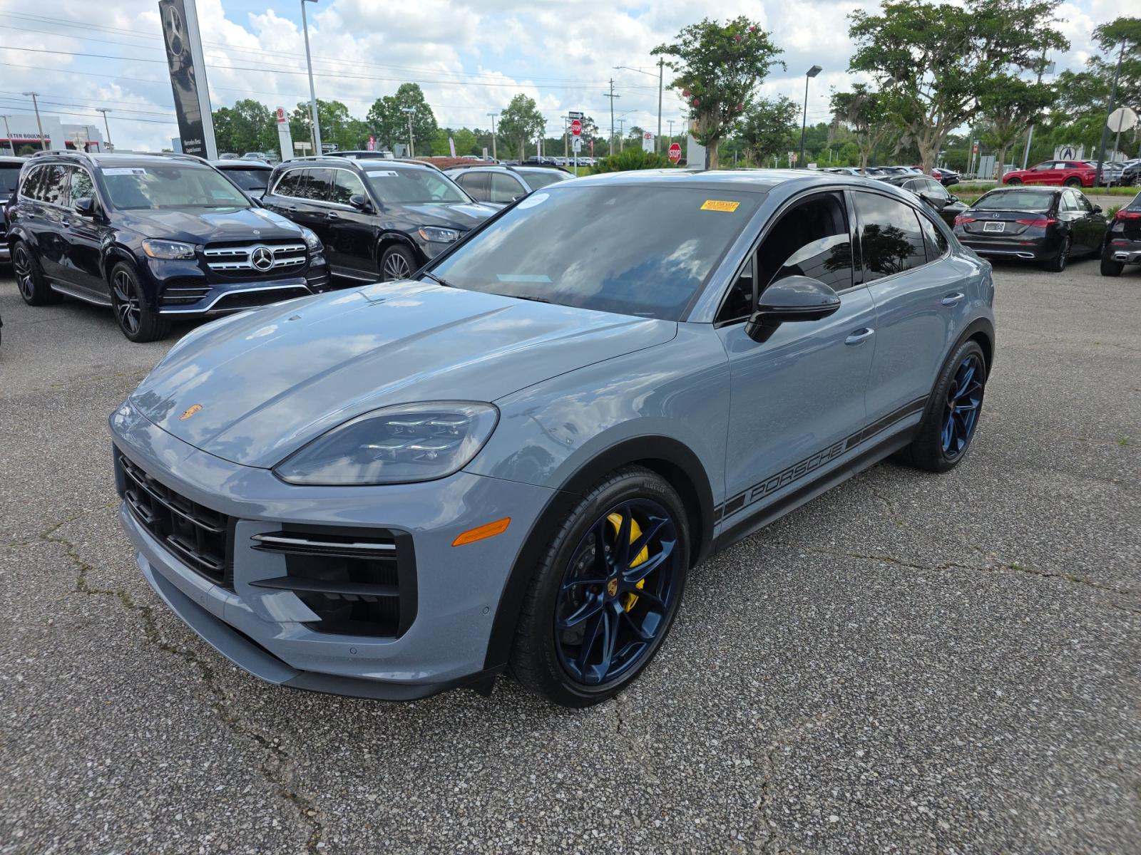 PORSCHE CAYENNE - 1
