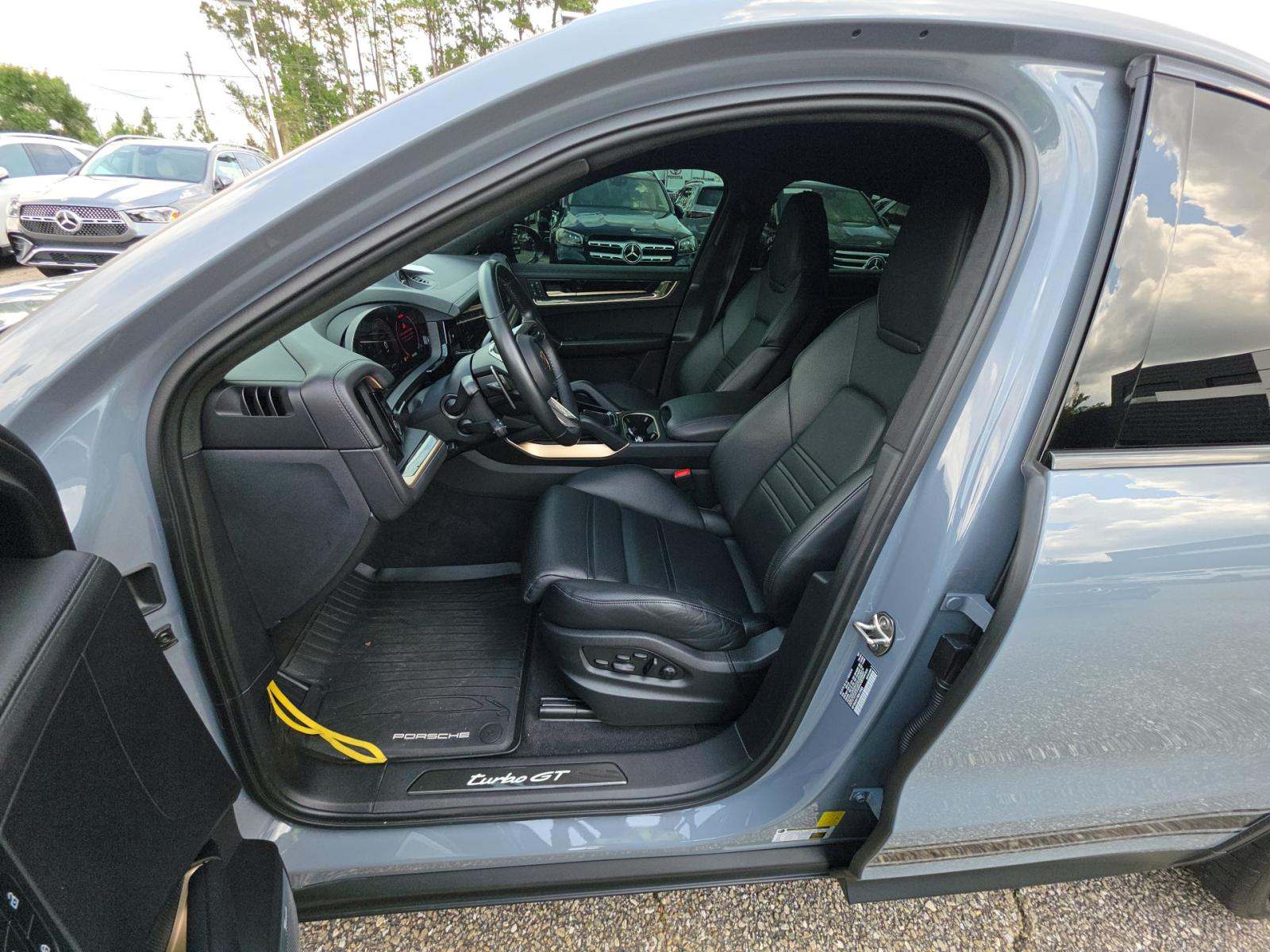 PORSCHE CAYENNE - 6