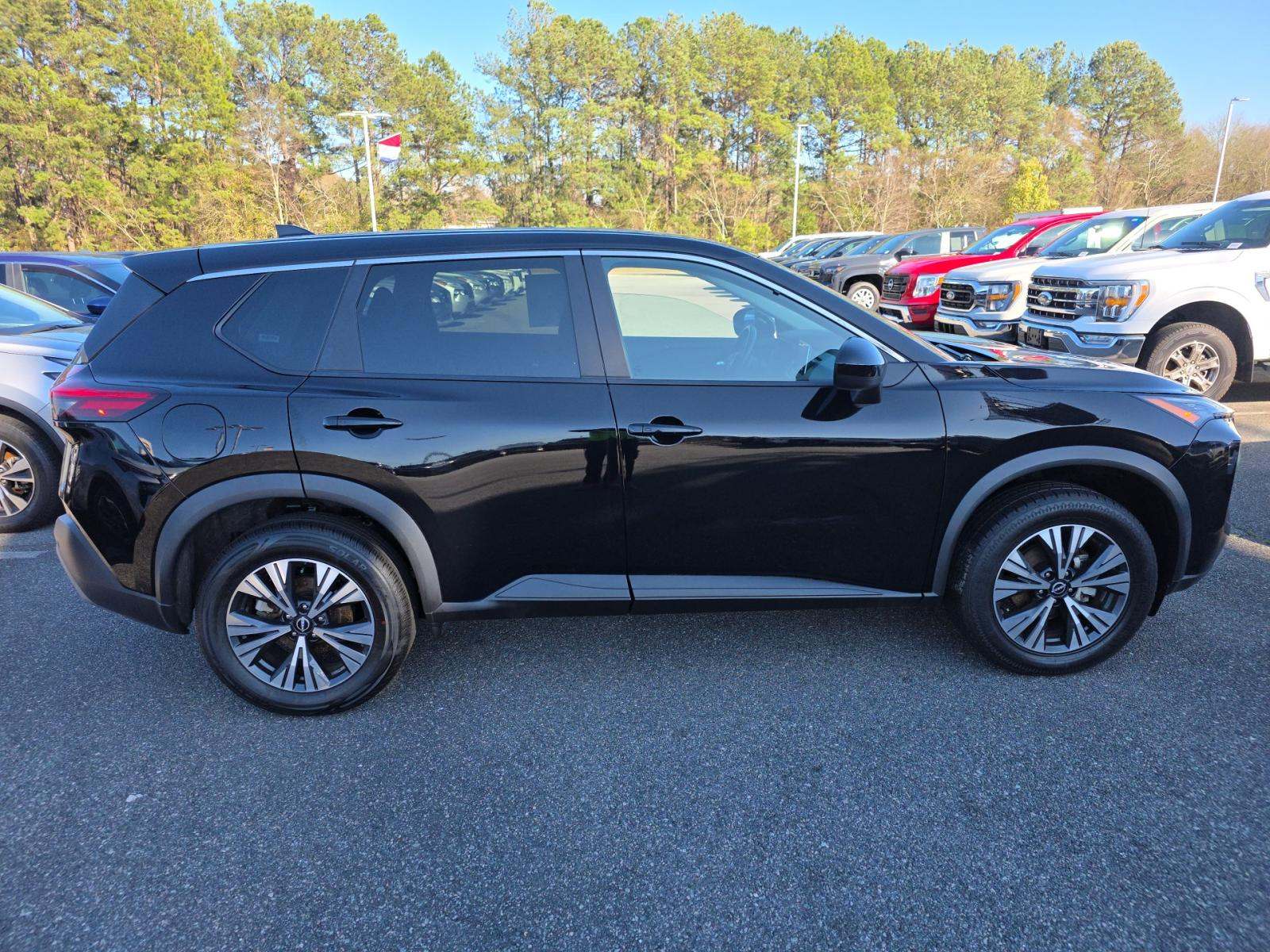 2023 Nissan Rogue SV FWD