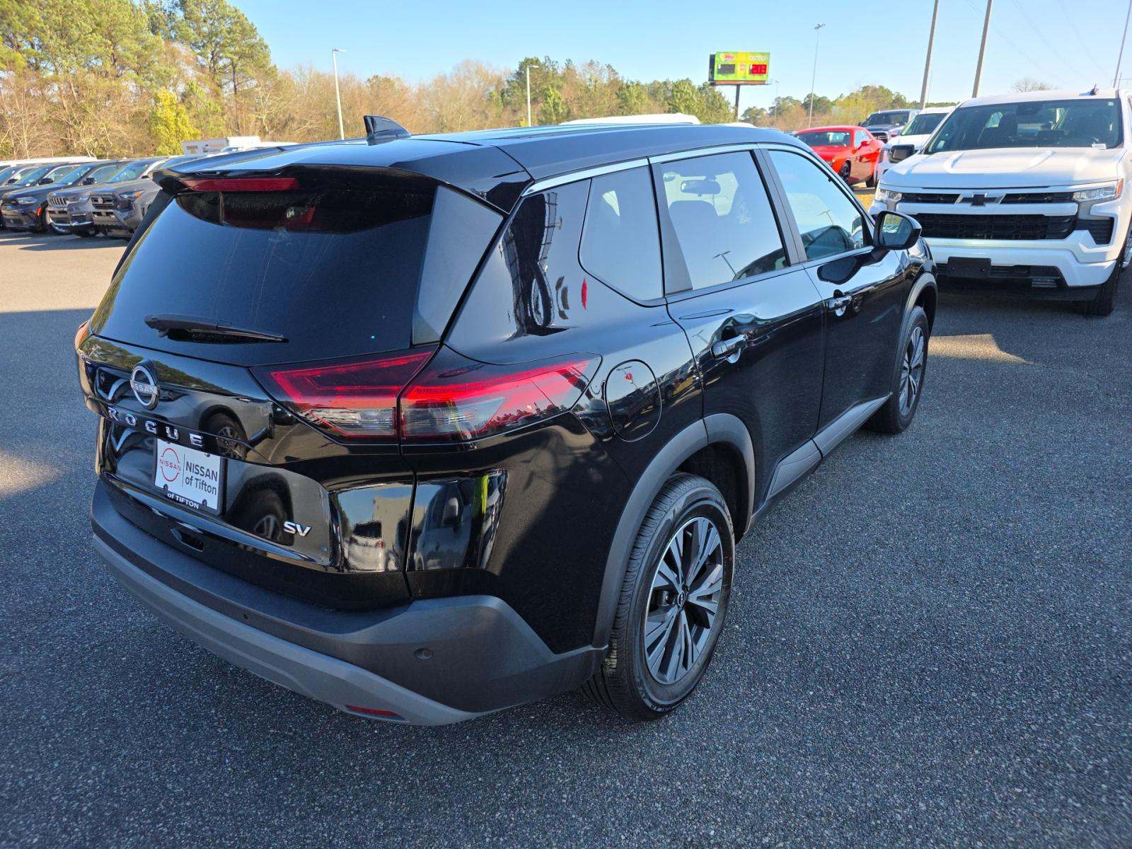 2023 Nissan Rogue SV FWD