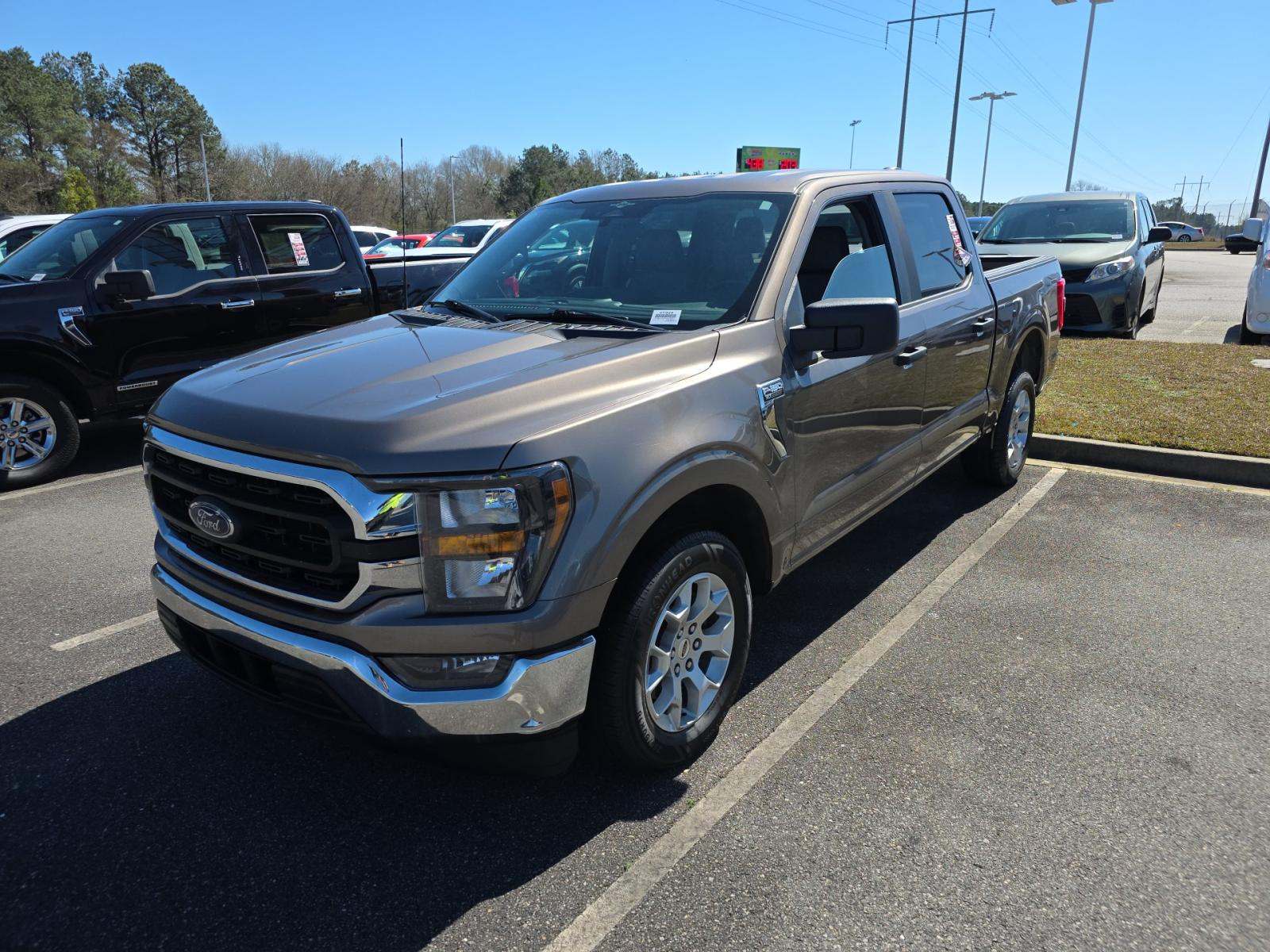 2023 Ford F-150 XLT RWD