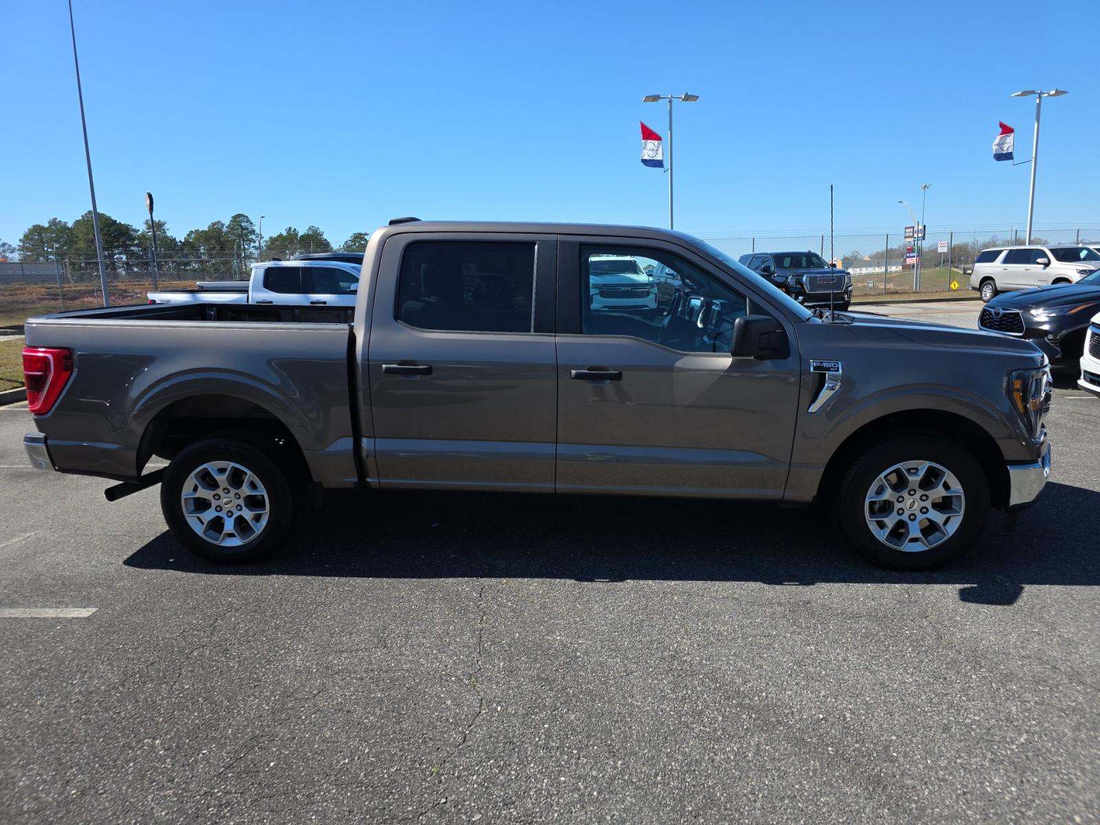2023 Ford F-150 XLT RWD