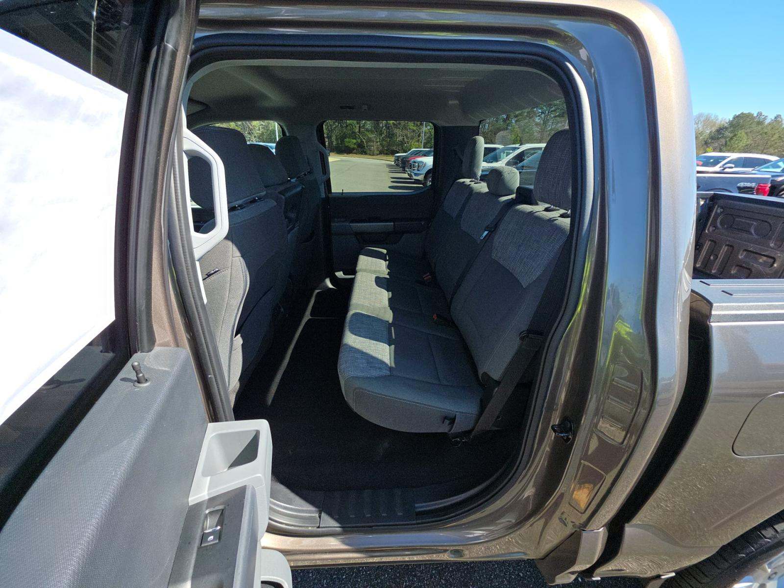 2023 Ford F-150 XLT RWD