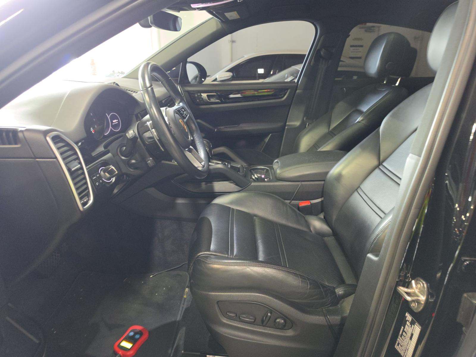 PORSCHE CAYENNE - 6