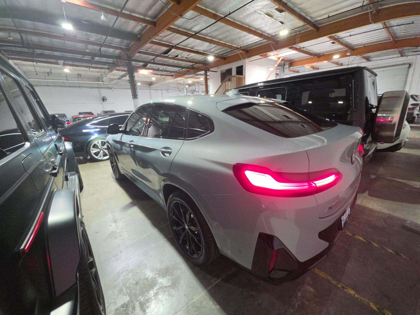 2023 BMW X4 xDrive30i AWD