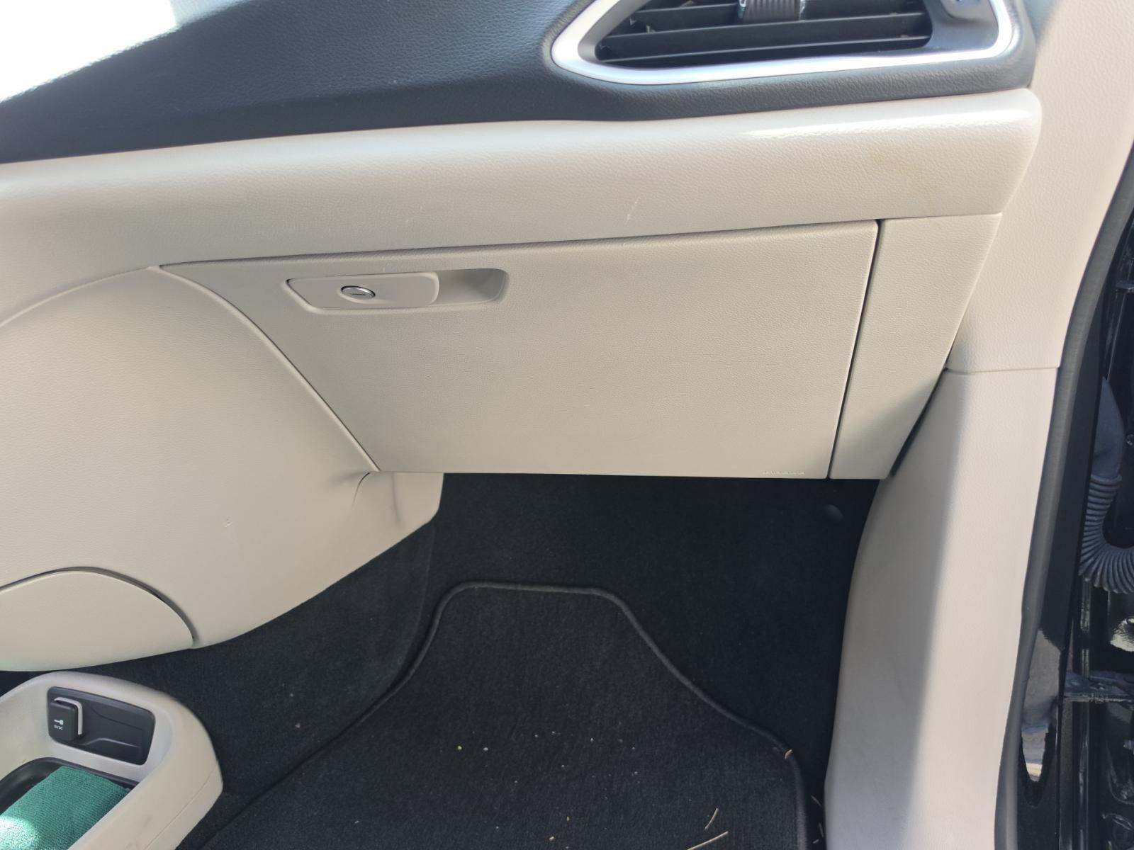 2024 Chrysler Pacifica Touring L FWD