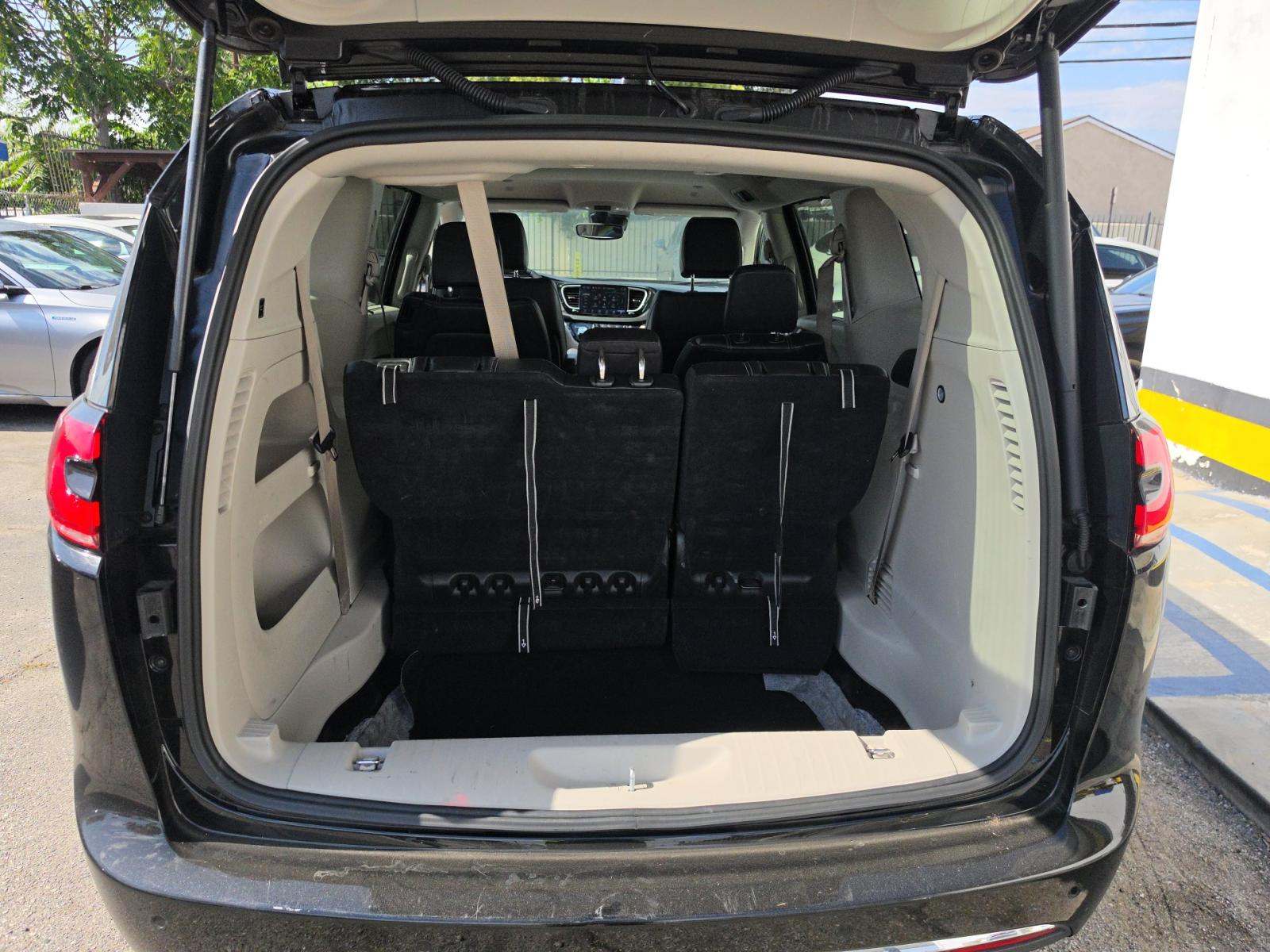 2024 Chrysler Pacifica Touring L FWD