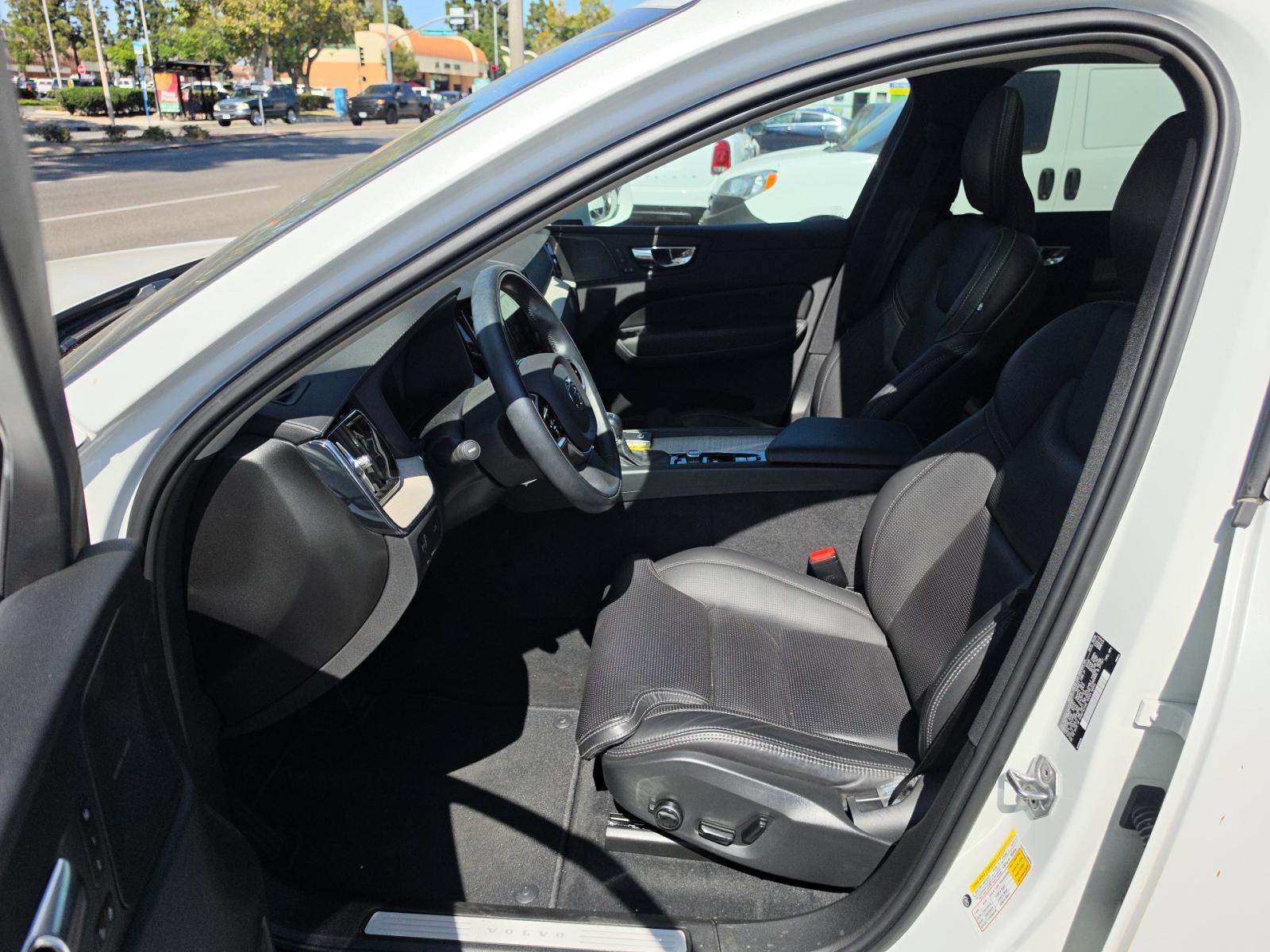 2021 Volvo XC60 T5 Inscription FWD