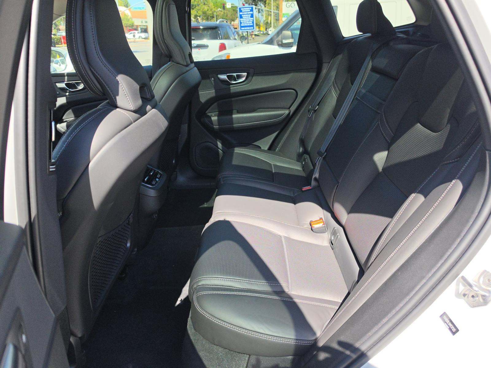 2021 Volvo XC60 T5 Inscription FWD