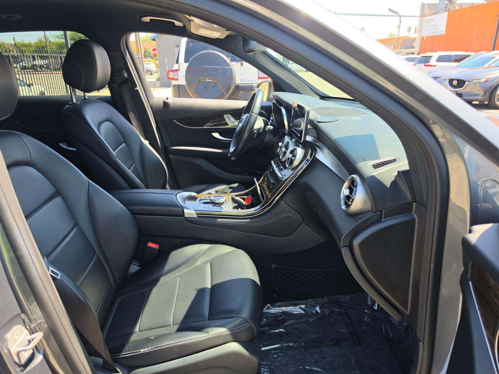 2018 Mercedes-Benz GLC GLC 300 RWD