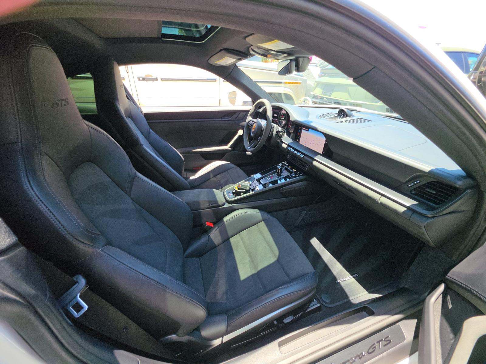 2023 Porsche 911 Carrera GTS RWD