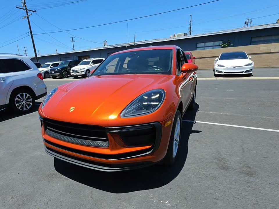 2022 Porsche Macan Base AWD