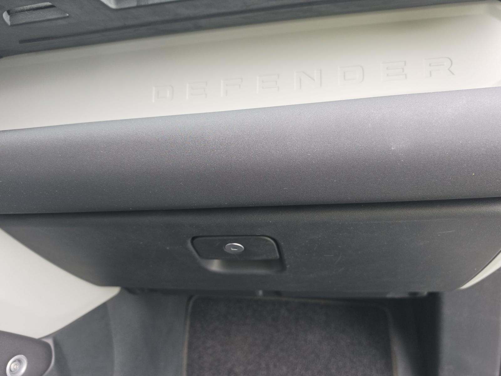 2022 Land Rover Defender 110 SE AWD