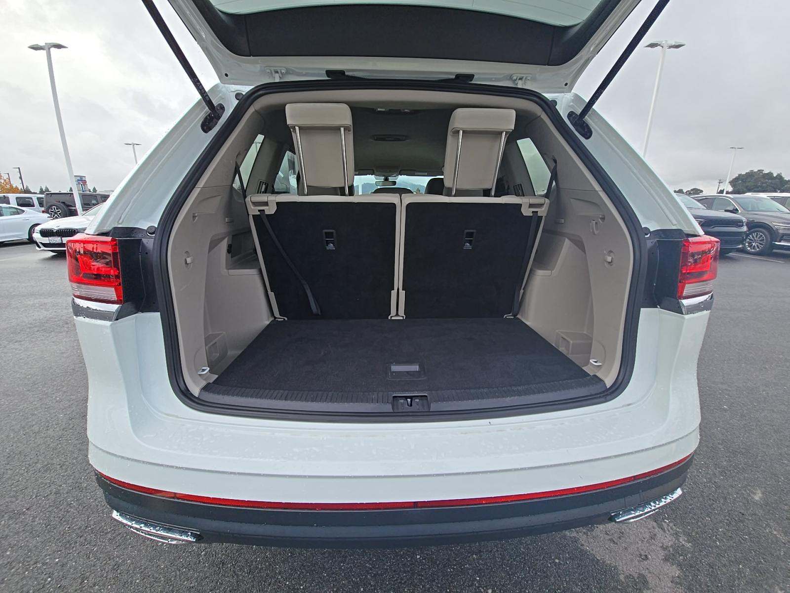 2023 Volkswagen Atlas 2.0T SE FWD