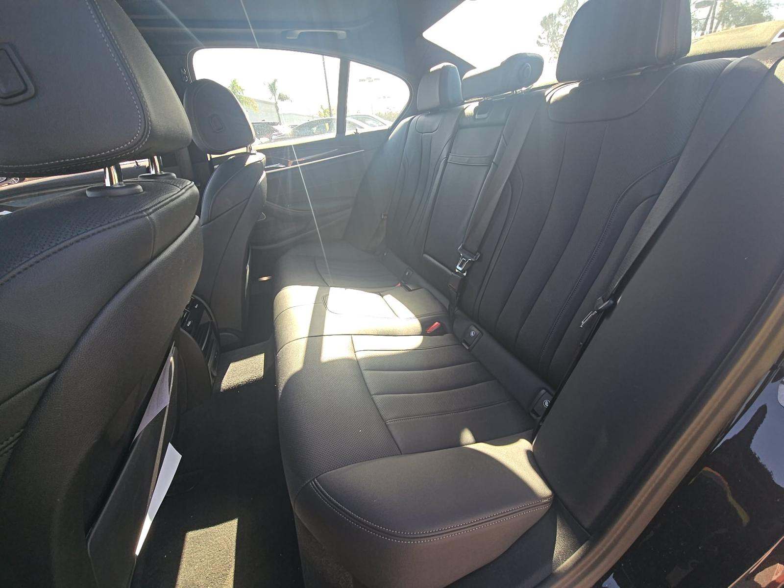 2022 BMW 5 Series 530e RWD