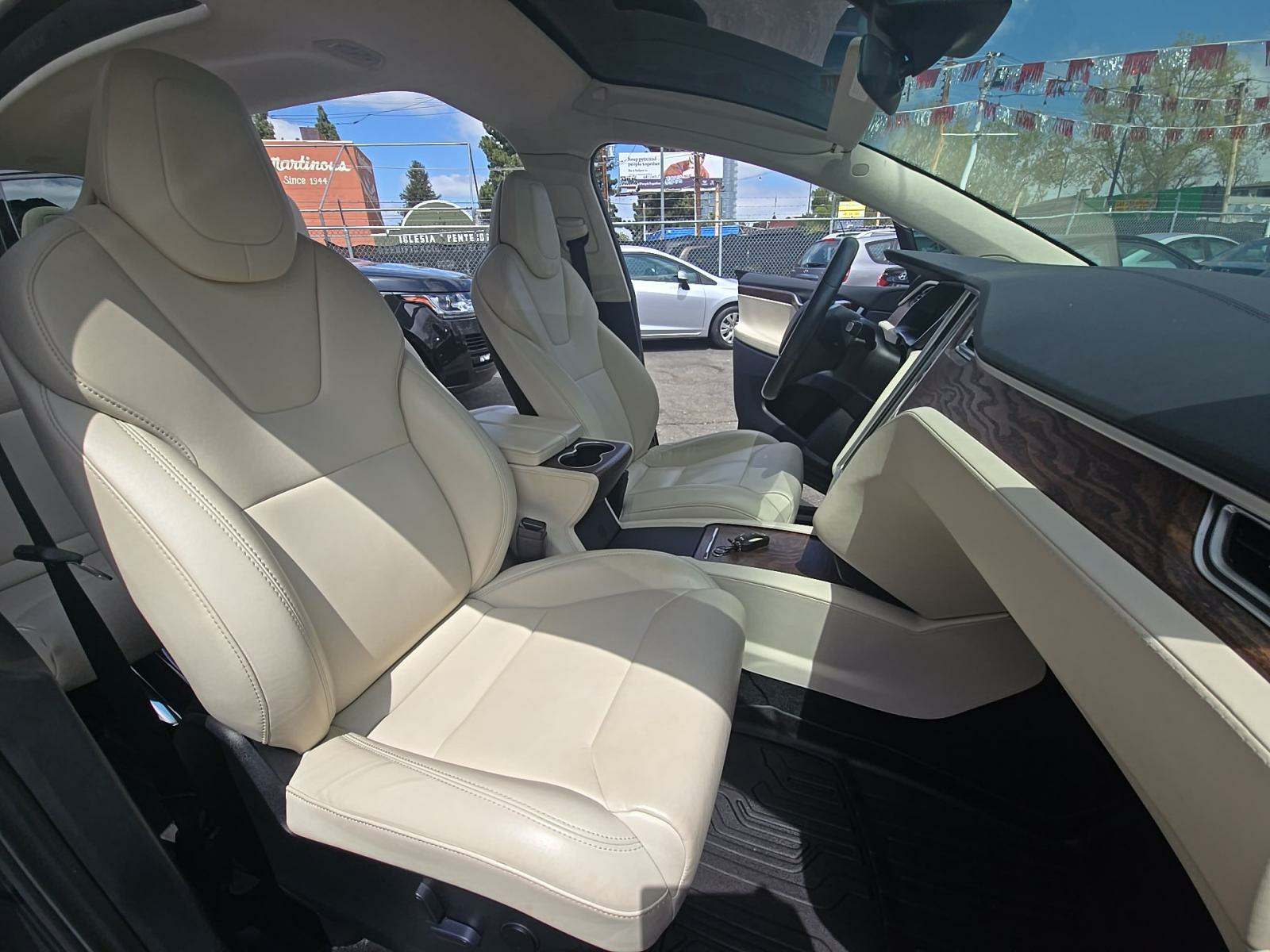 2017 Tesla Model X 75D AWD