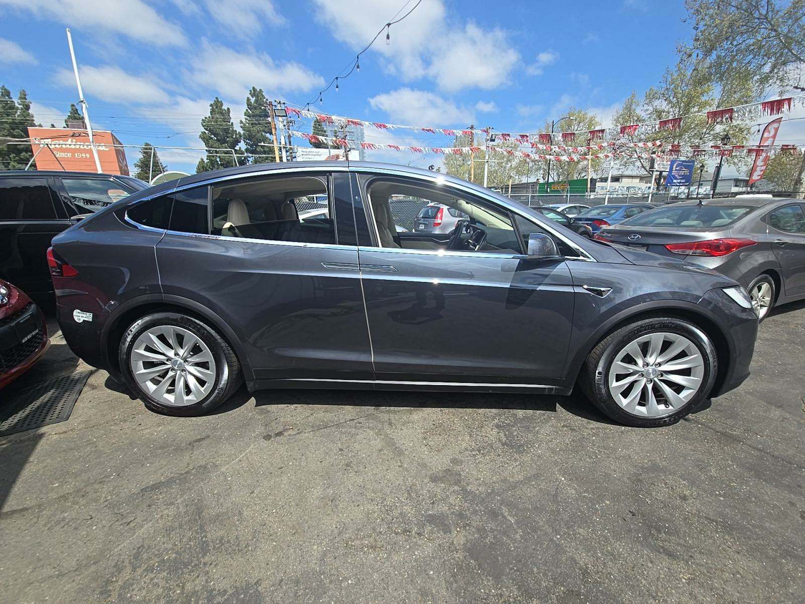 2017 Tesla Model X 75D AWD