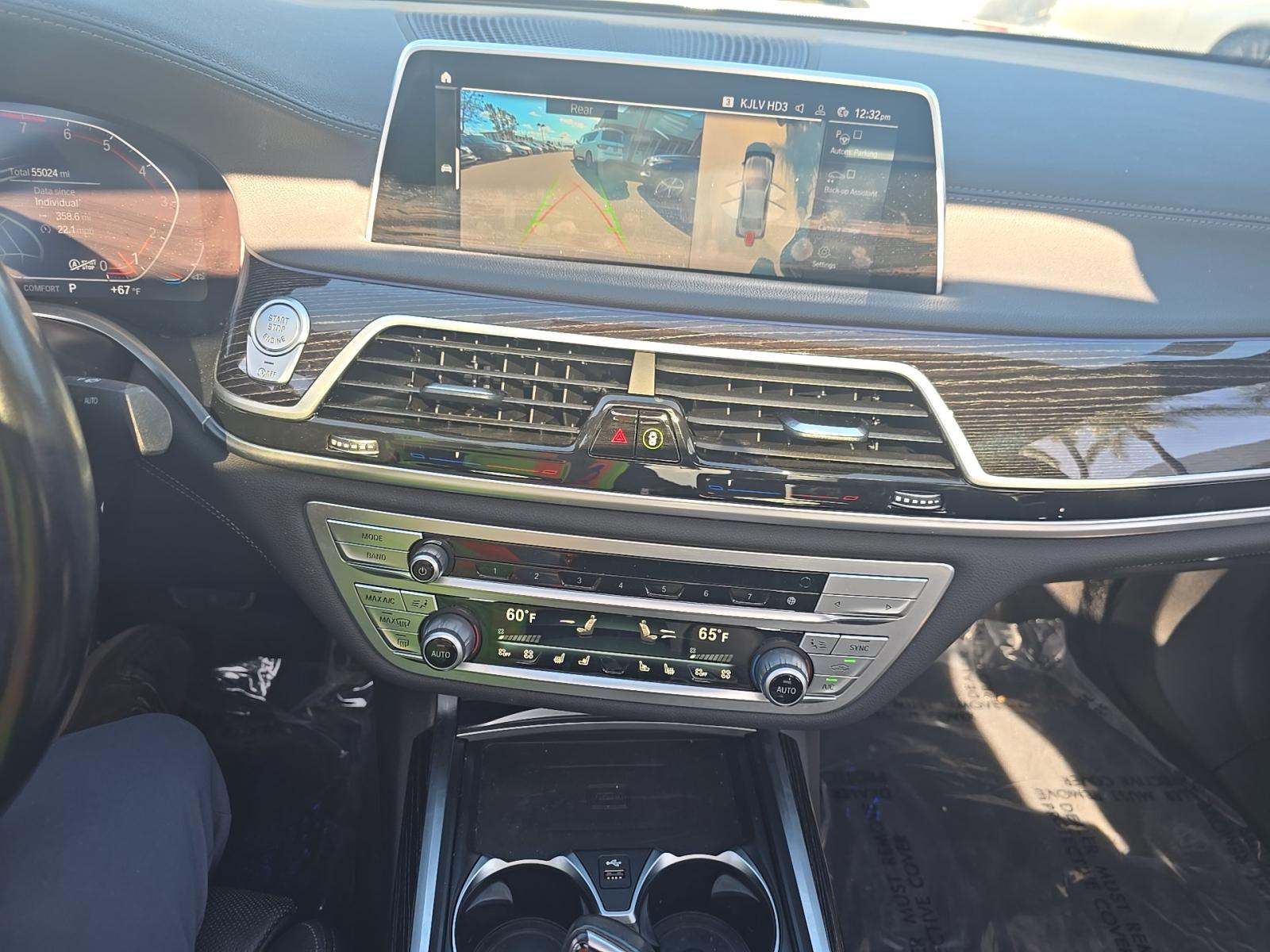 2022 BMW 7 Series 740i RWD