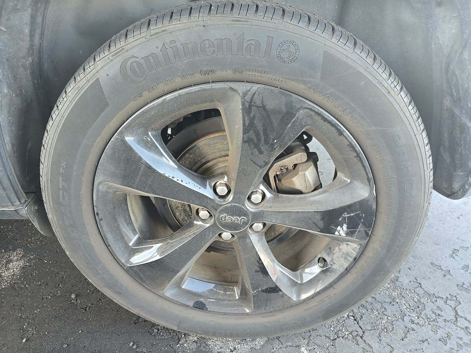 2019 Jeep Cherokee Latitude Altitude Edition FWD